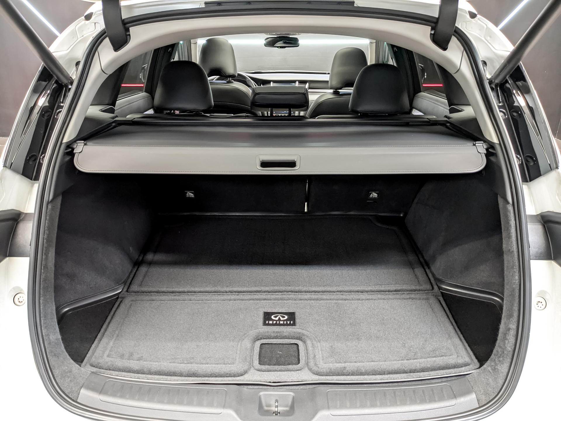 INFINITI QX50 2.00 (249 л.с), автомат, 2019, пробег 103 626 км