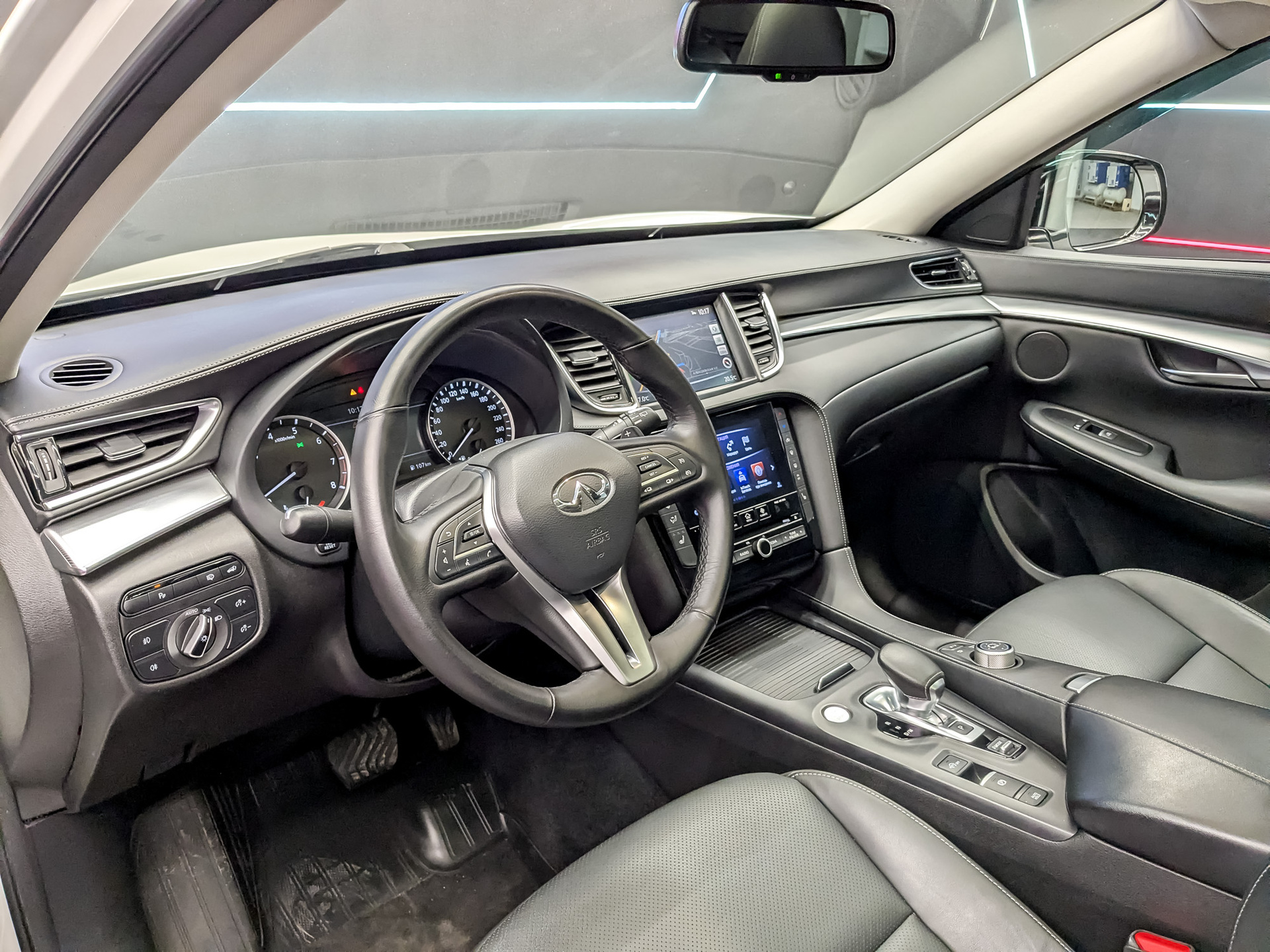 INFINITI QX50 2.00 (249 л.с), автомат, 2019, пробег 103 626 км