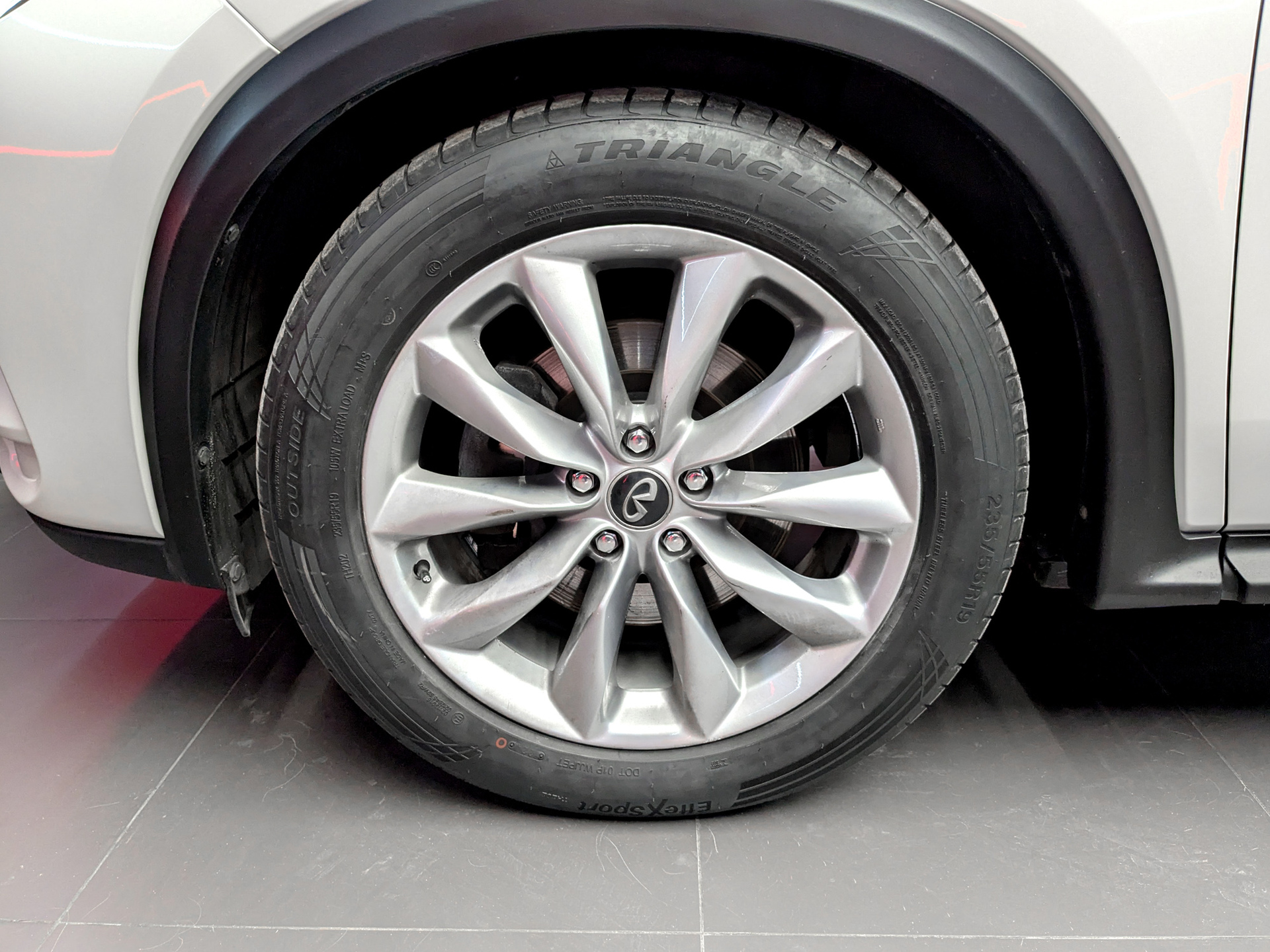 INFINITI QX50 2.00 (249 л.с), автомат, 2019, пробег 103 626 км