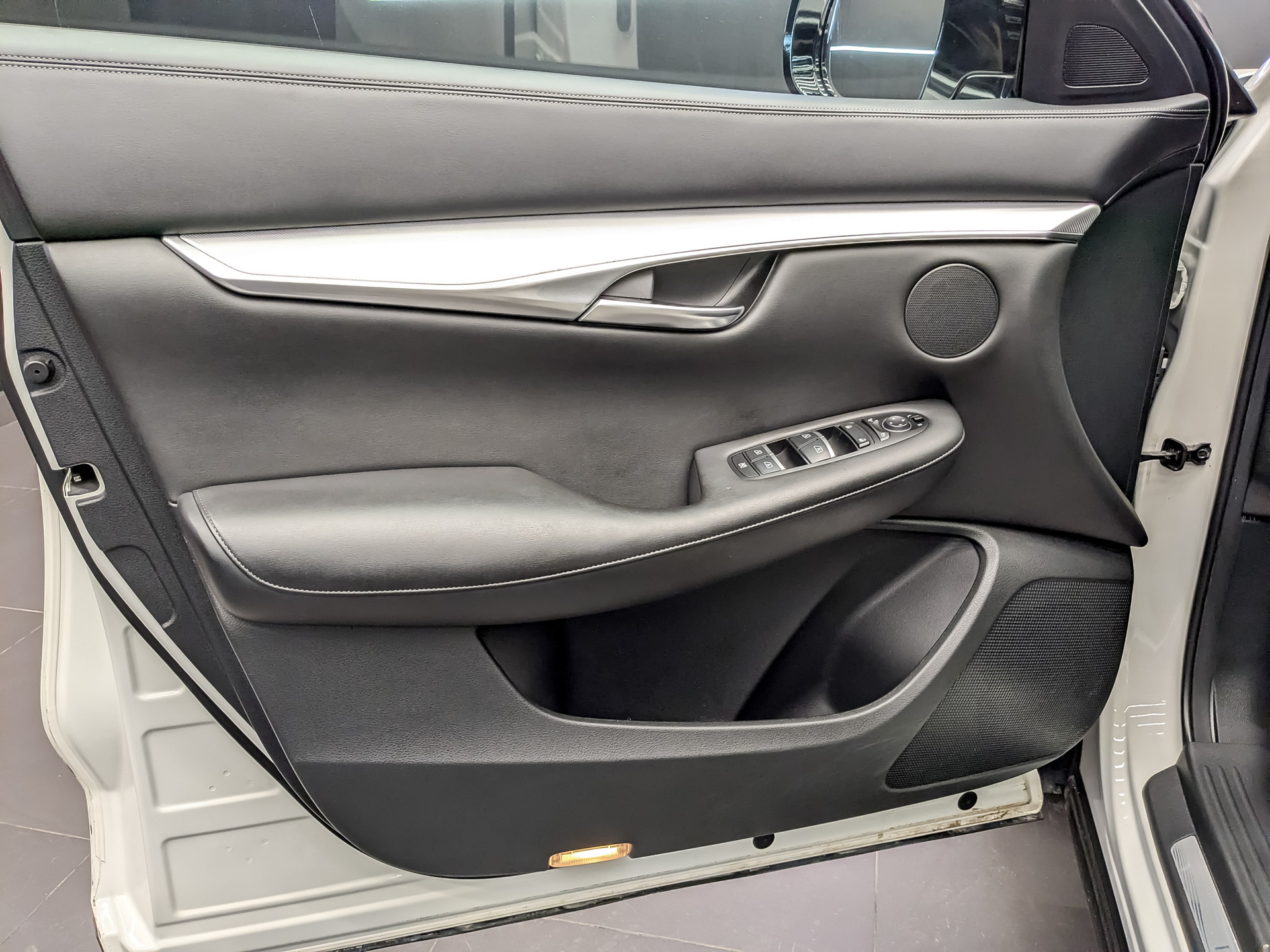 INFINITI QX50 2.00 (249 л.с), автомат, 2019, пробег 103 626 км