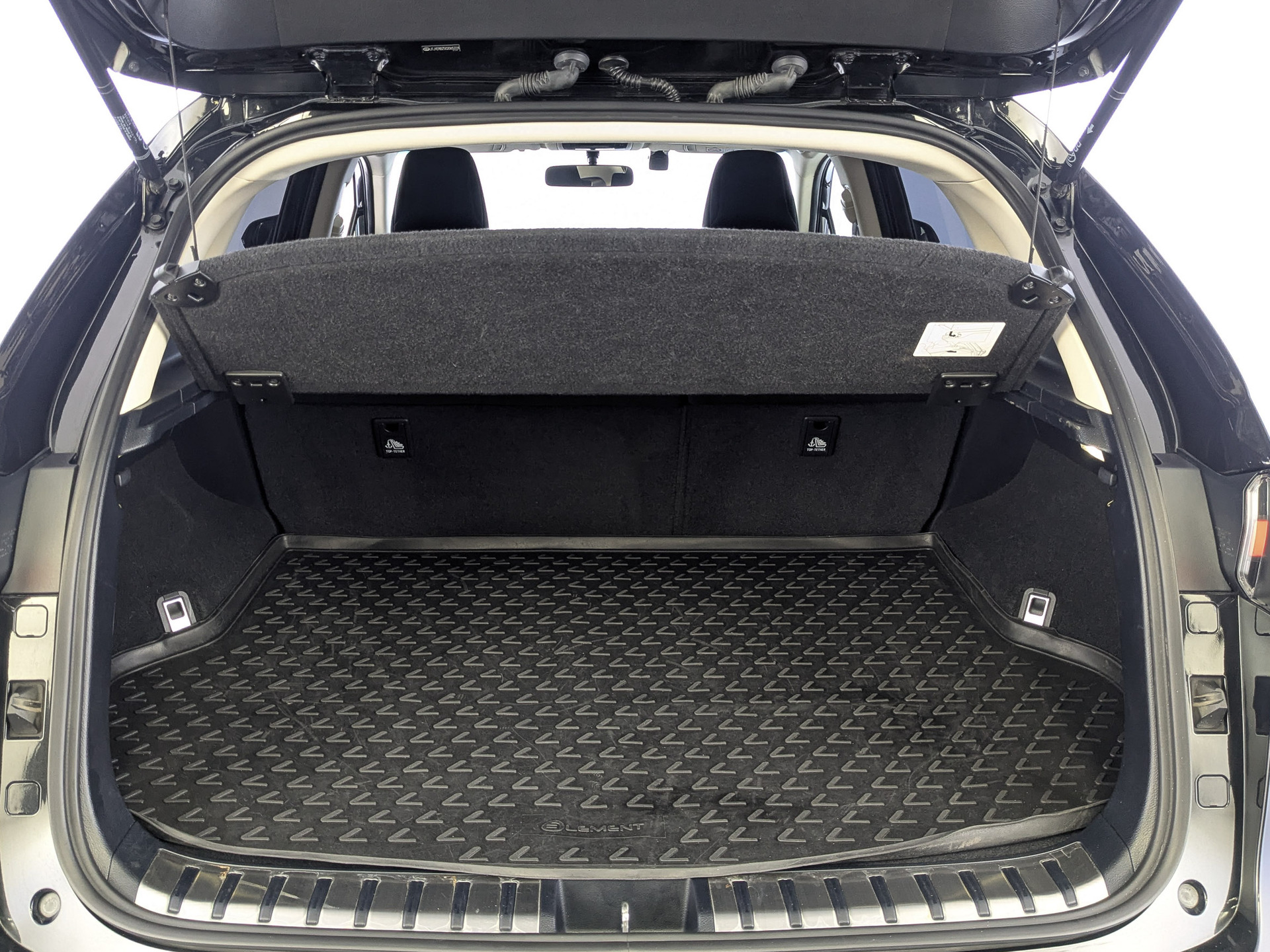 LEXUS NX 2.00 (150 л.с), автомат, 2020, пробег 135 995 км
