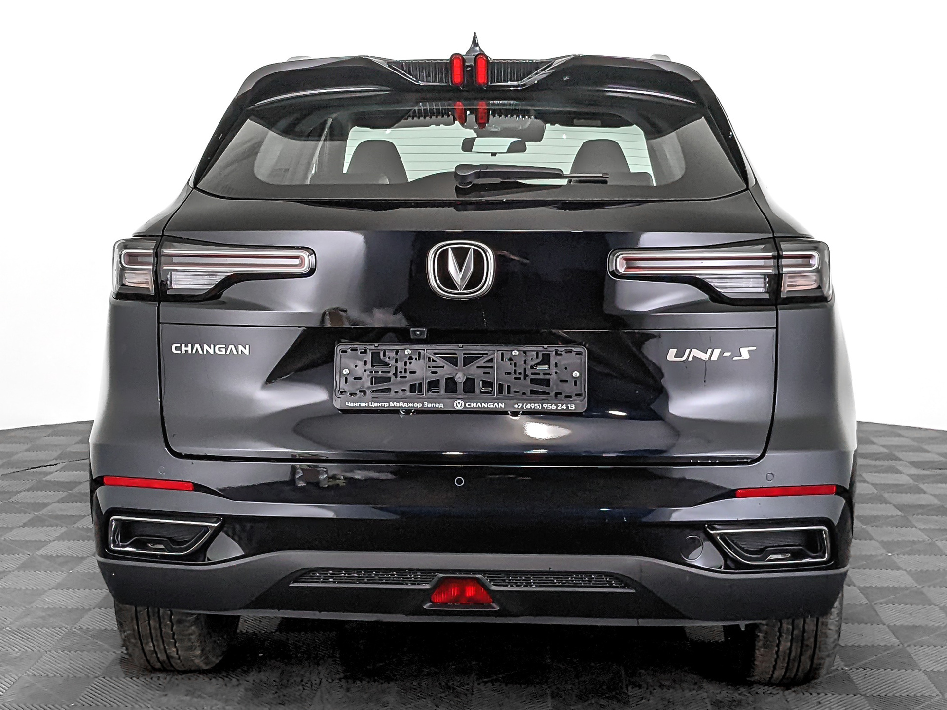 Фото Changan UNI-S Техно 1.5T/181 7RT Передний привод