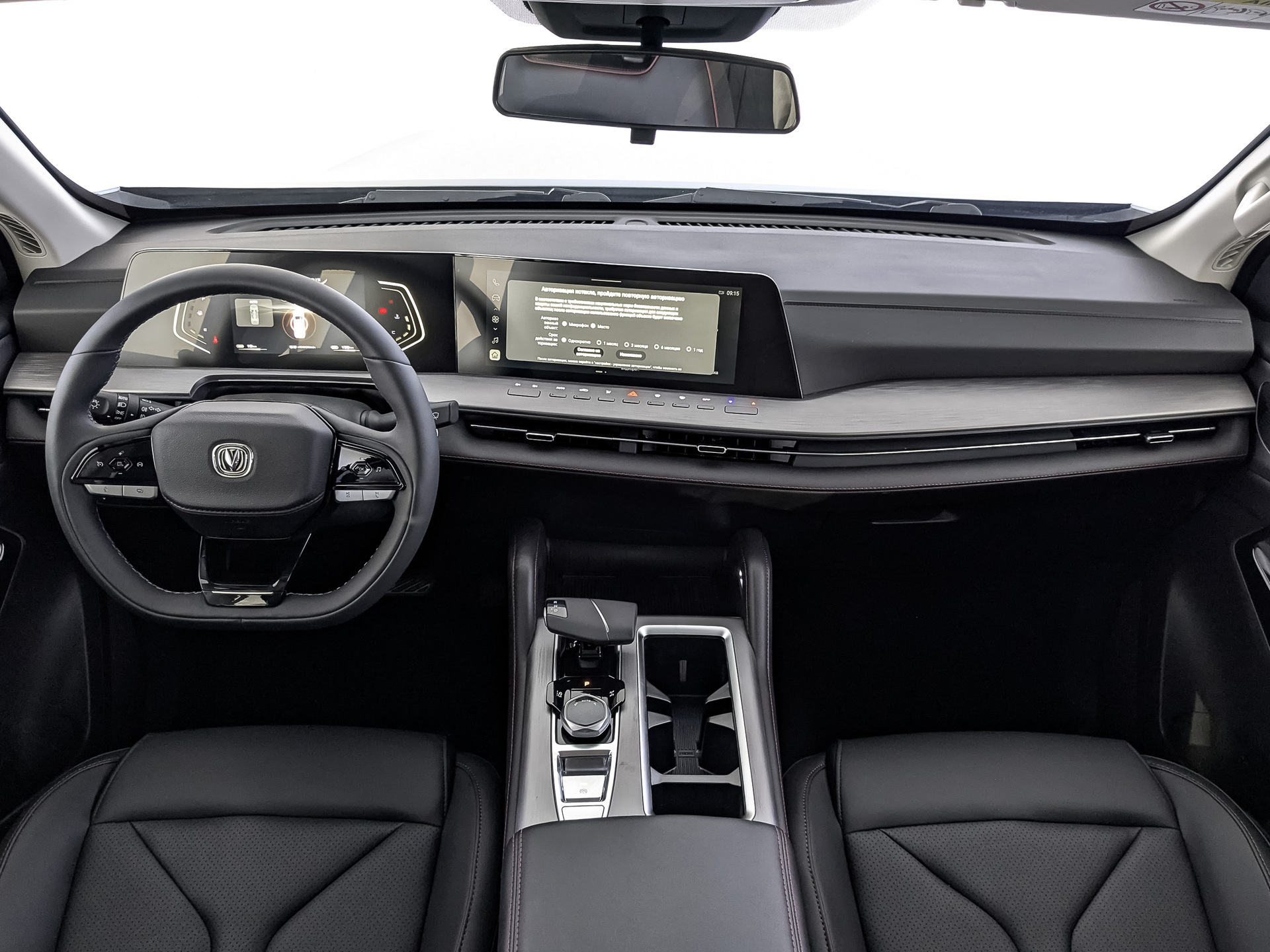 Фото Changan Hunter Plus Люкс 2.0T/226 8AT Полный привод