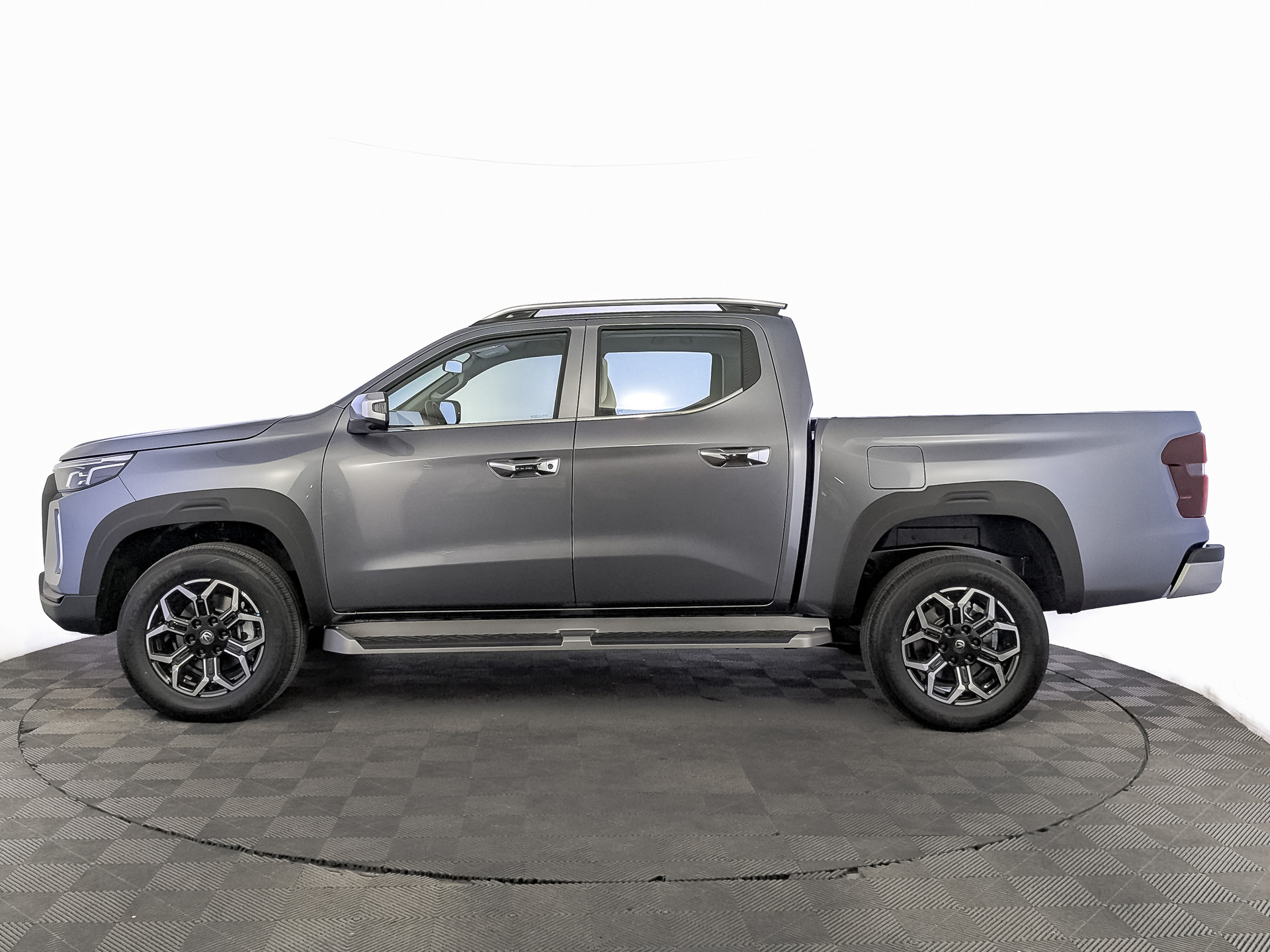 Фото Changan Hunter Plus Люкс 2.0T/226 8AT Полный привод