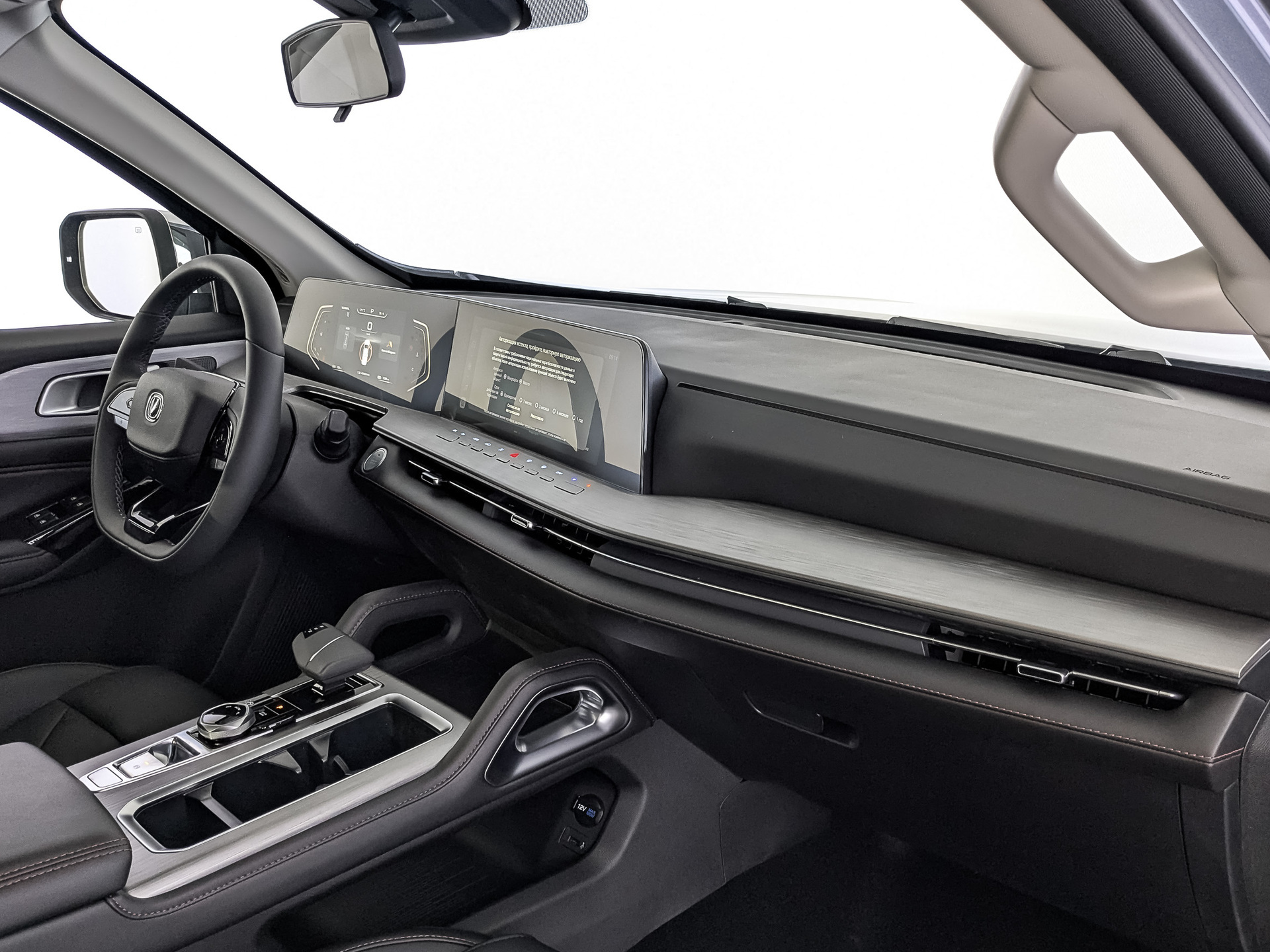 Фото Changan Hunter Plus Люкс 2.0T/226 8AT Полный привод