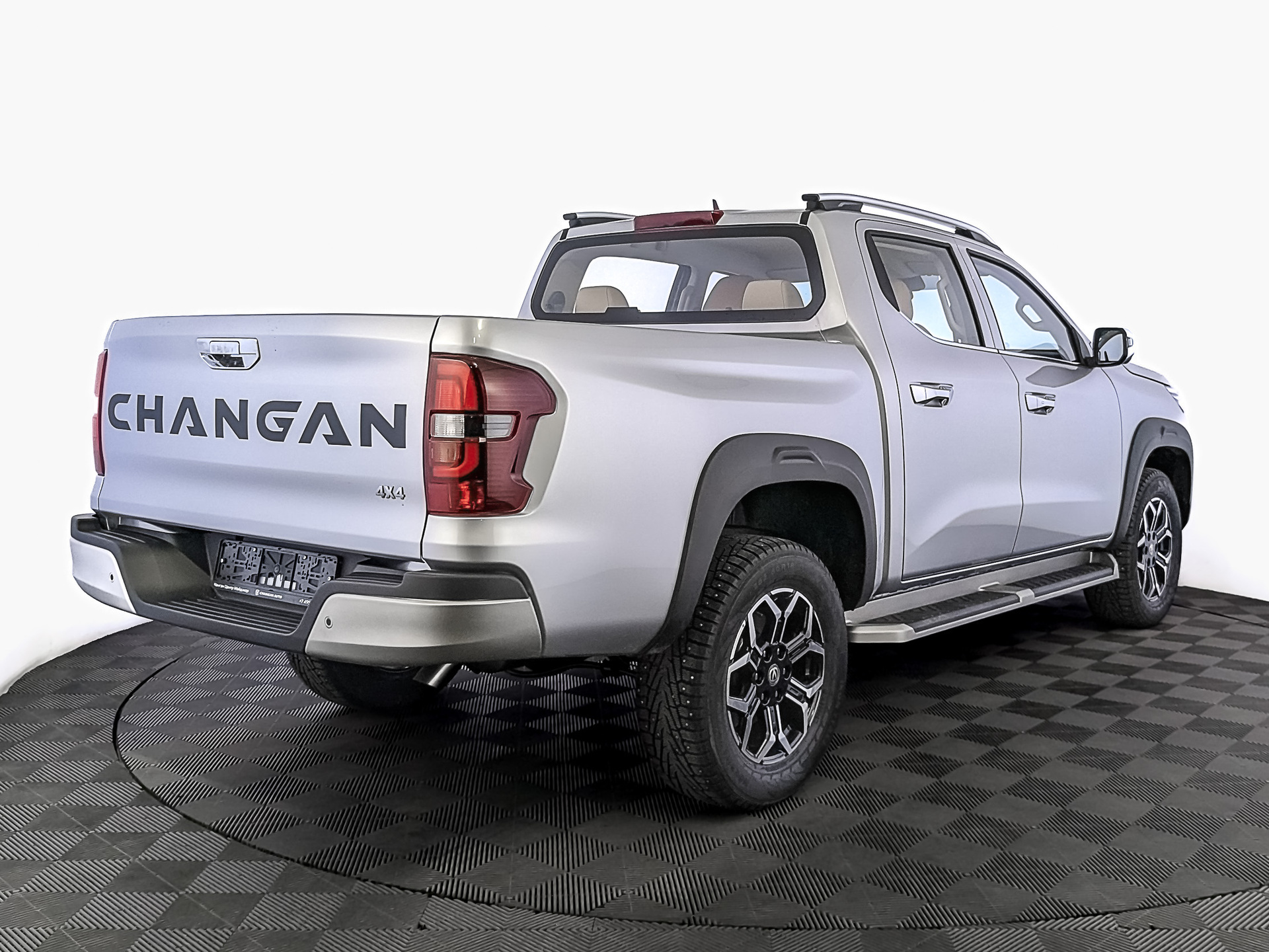Фото Changan Hunter Plus Люкс 2.0T/226 8AT Полный привод