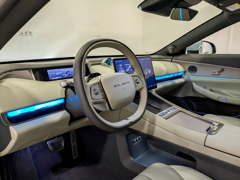 Фото Exlantix ES с пробегом 17240 км