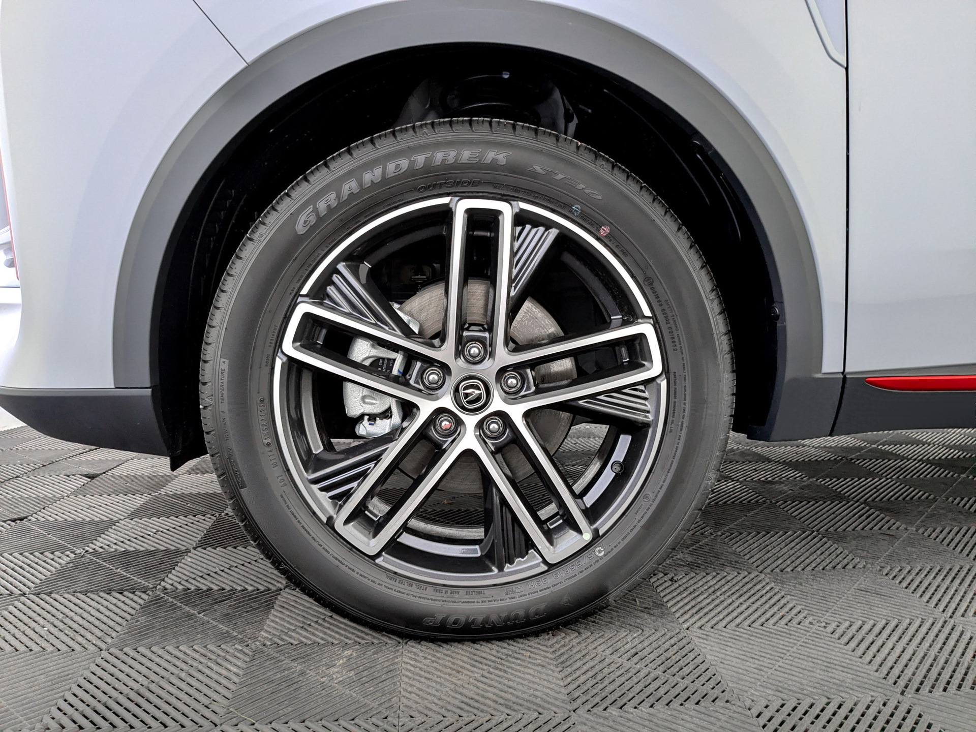 Фото Changan UNI-S Техно 1.5T/181 7RT Передний привод