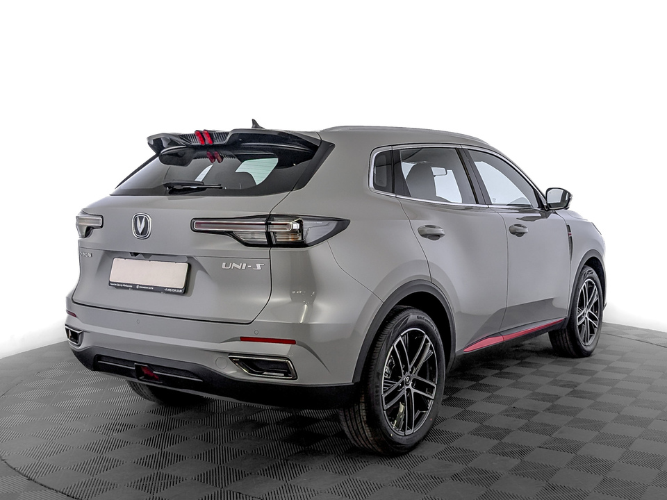 Changan UNI-S Техно 1.5T/181 7RT Передний привод