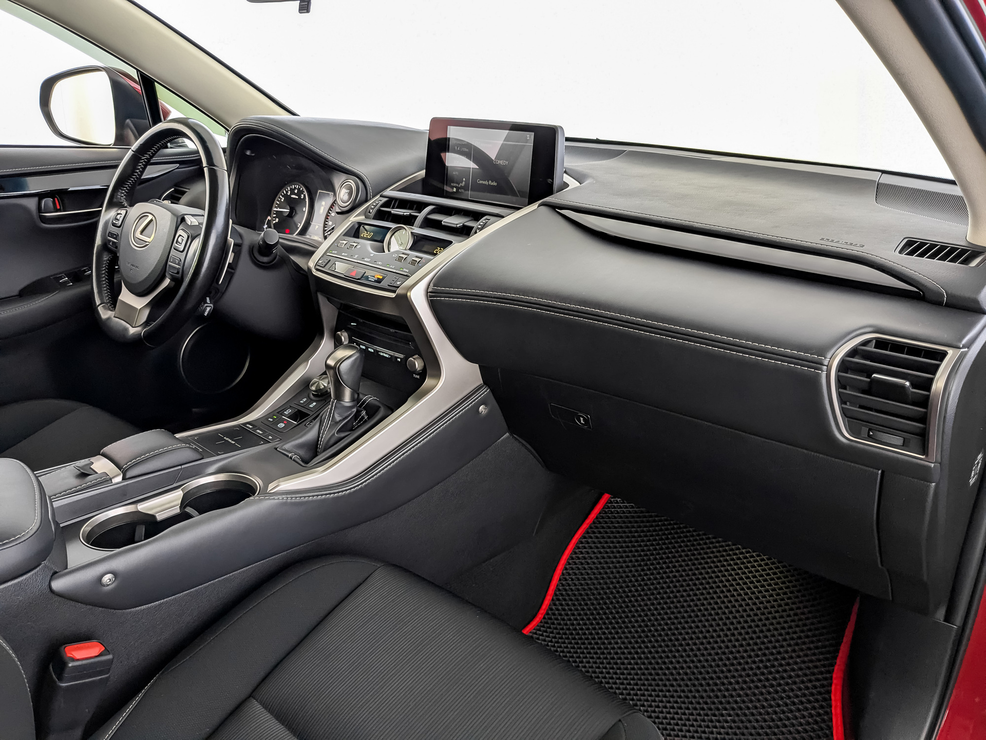 LEXUS NX 2.00 (150 л.с), автомат, 2020, пробег 111 913 км