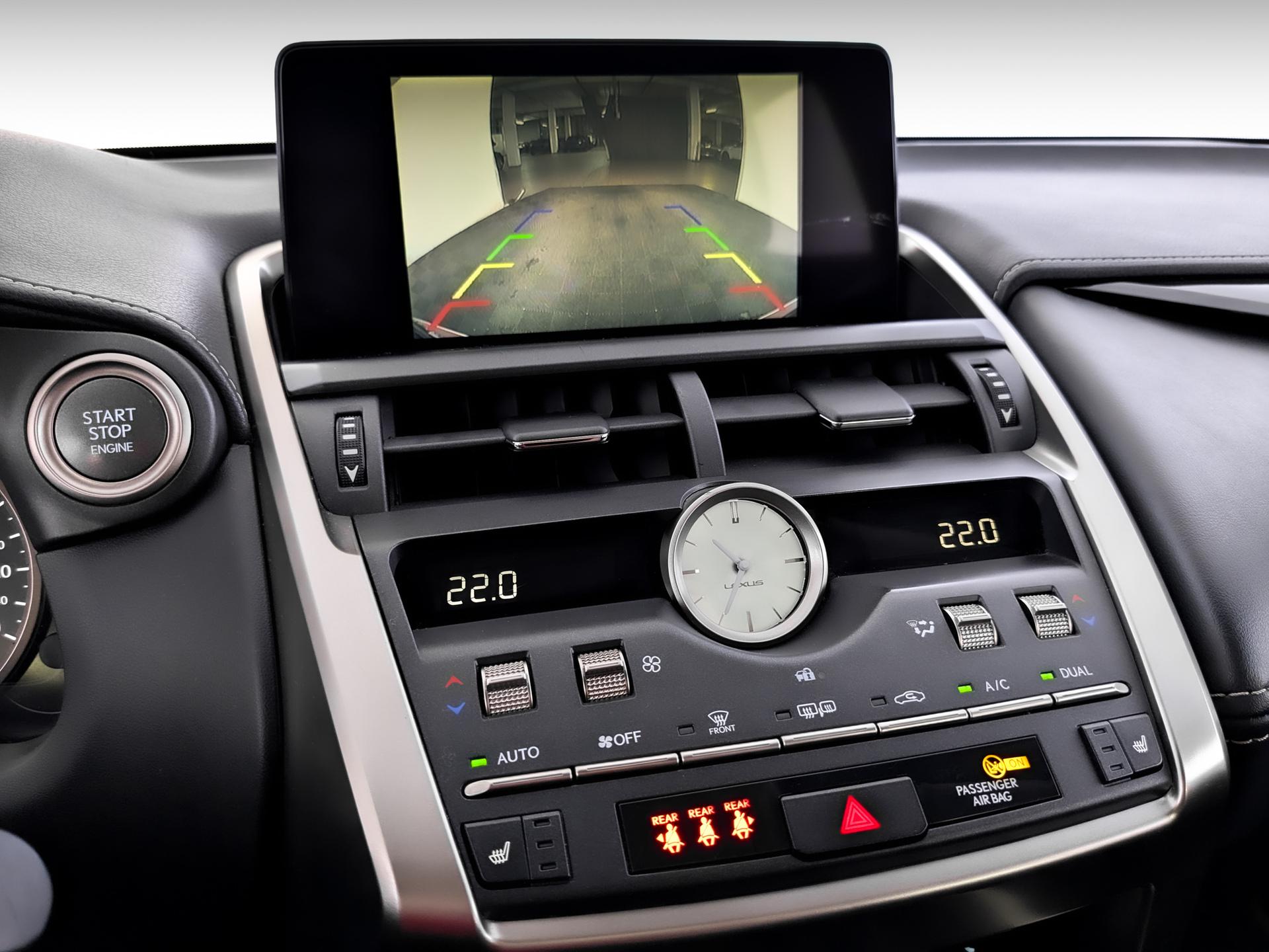 LEXUS NX 2.00 (150 л.с), автомат, 2020, пробег 111 913 км