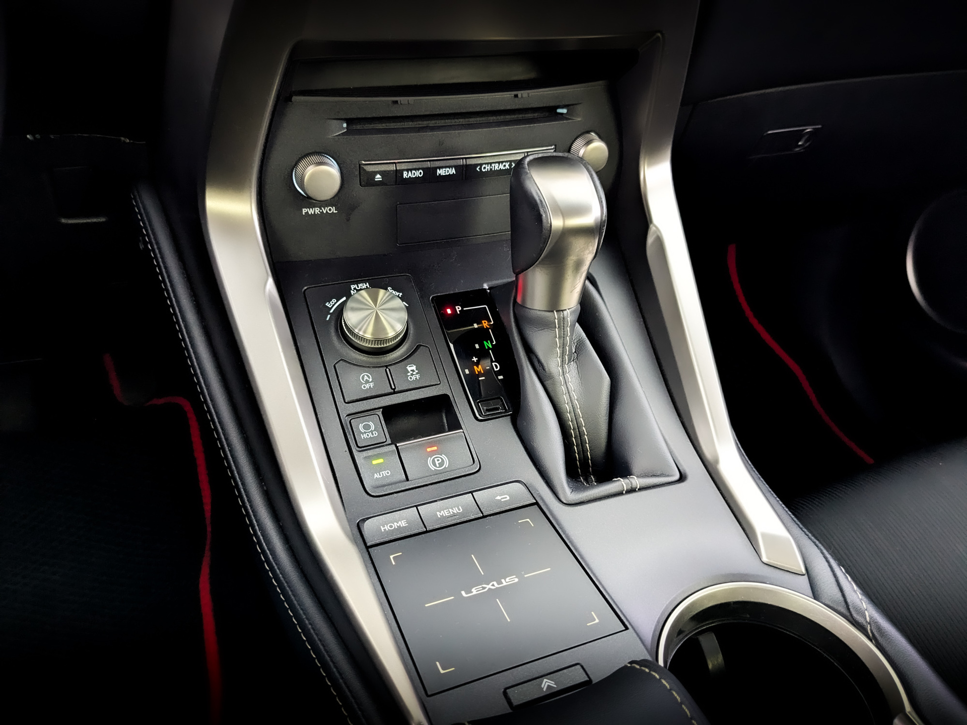 LEXUS NX 2.00 (150 л.с), автомат, 2020, пробег 111 913 км