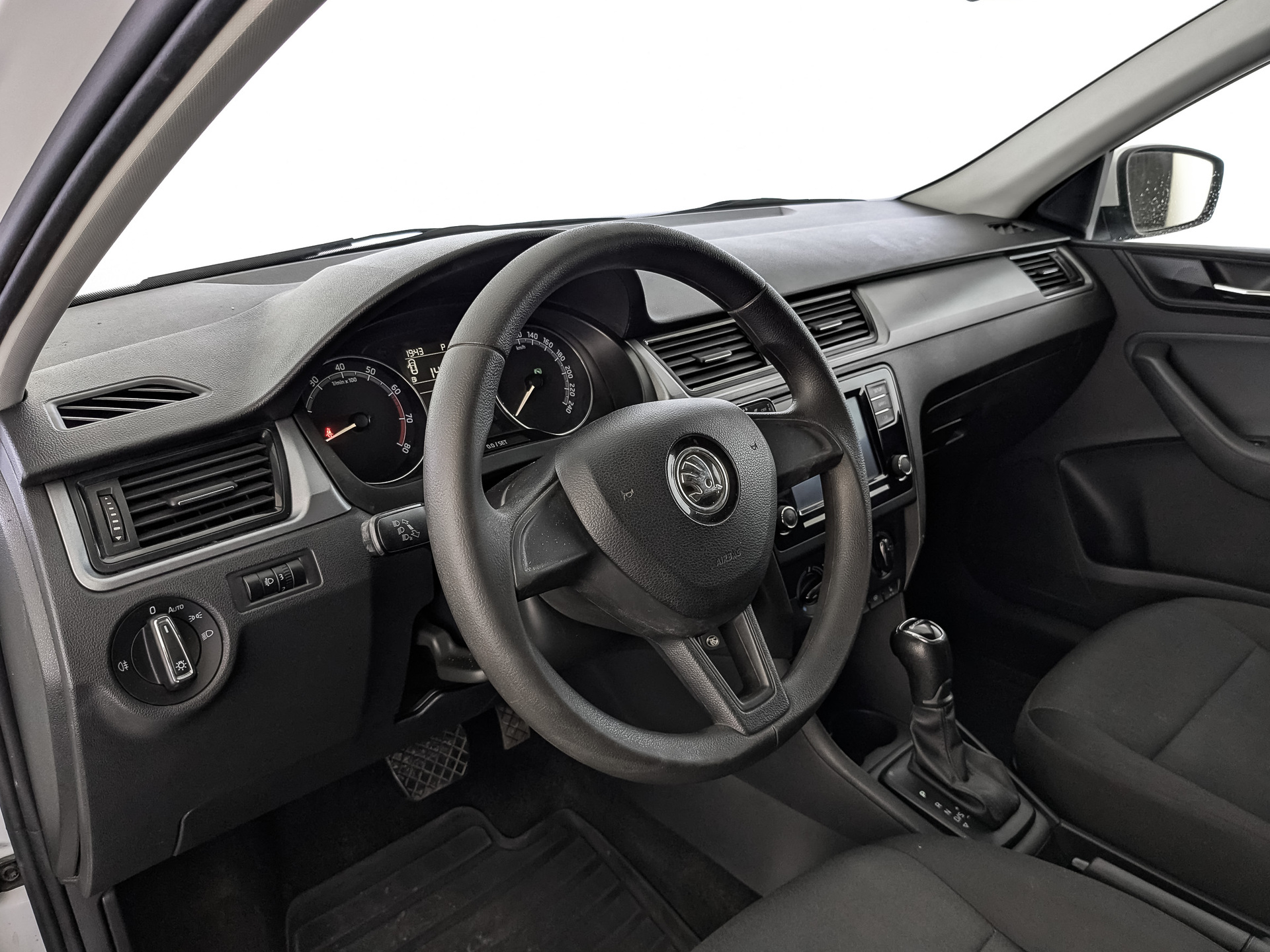 SKODA Rapid 1.60 (110 л.с), автомат, 2019, пробег 134 689 км