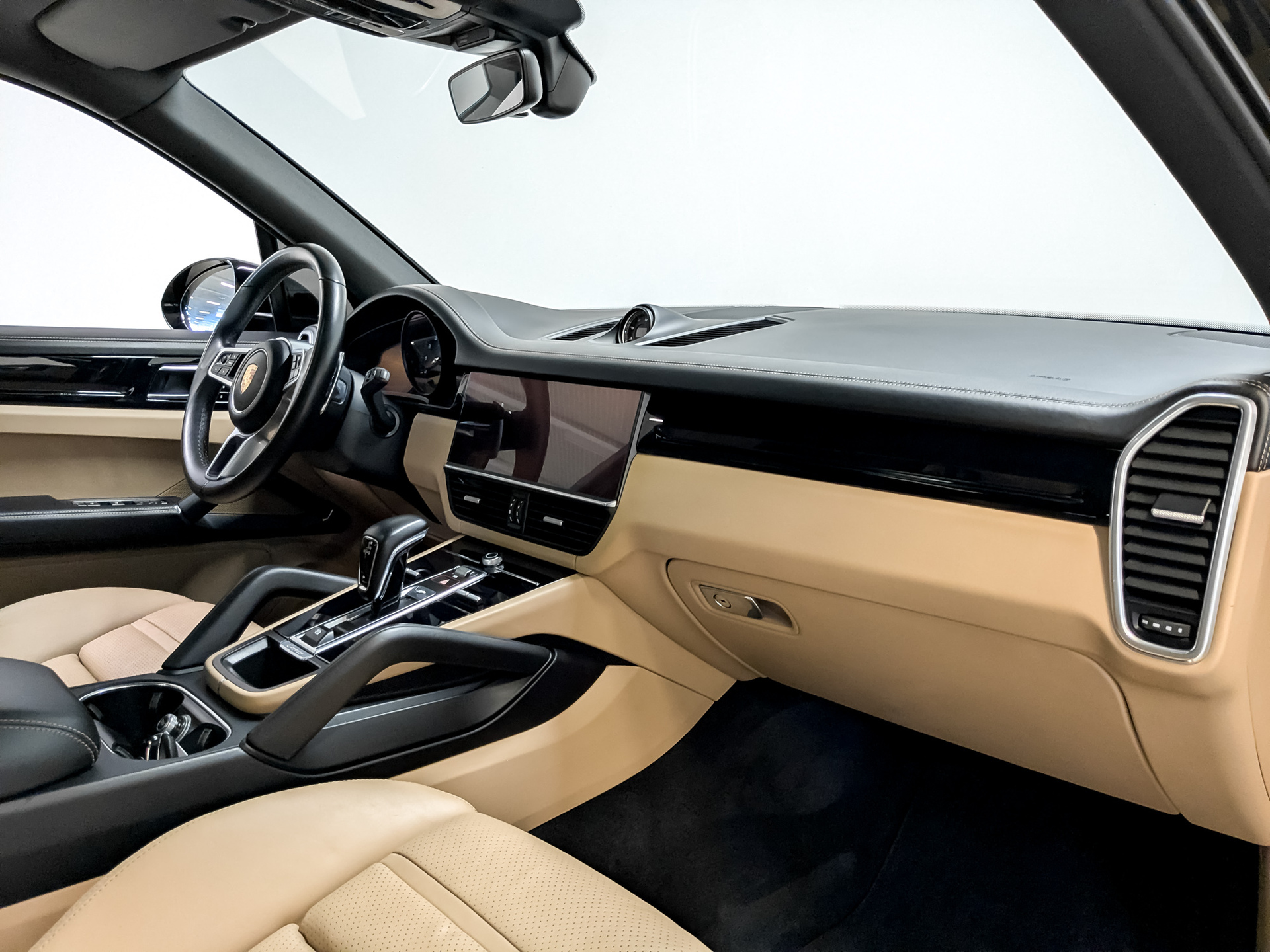 PORSCHE Cayenne 3.00 (340 л.с), автомат, 2021, пробег 95 374 км