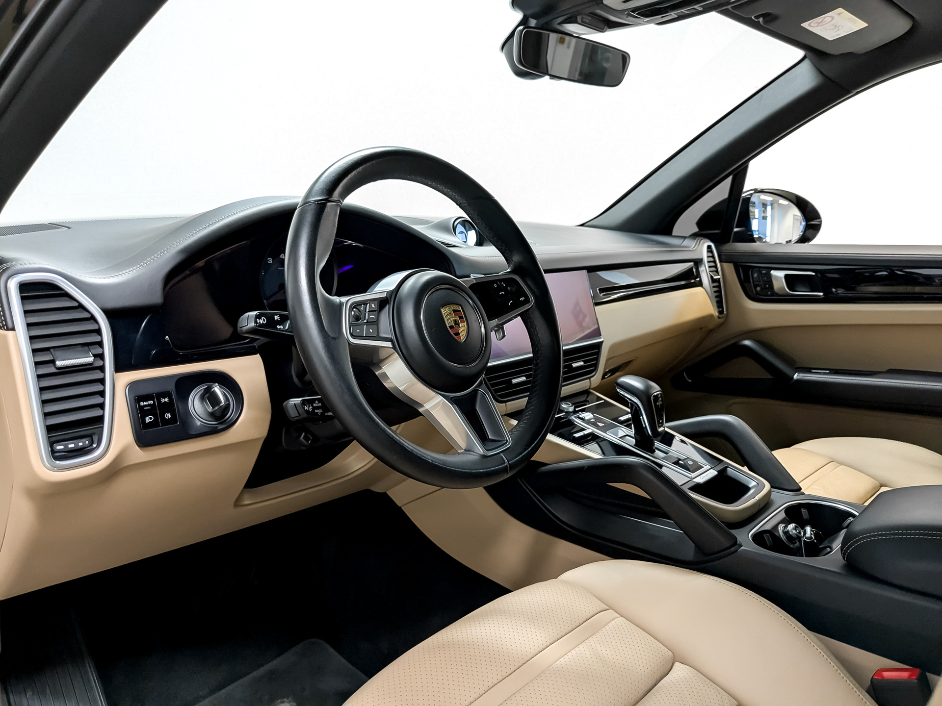 PORSCHE Cayenne 3.00 (340 л.с), автомат, 2021, пробег 95 374 км