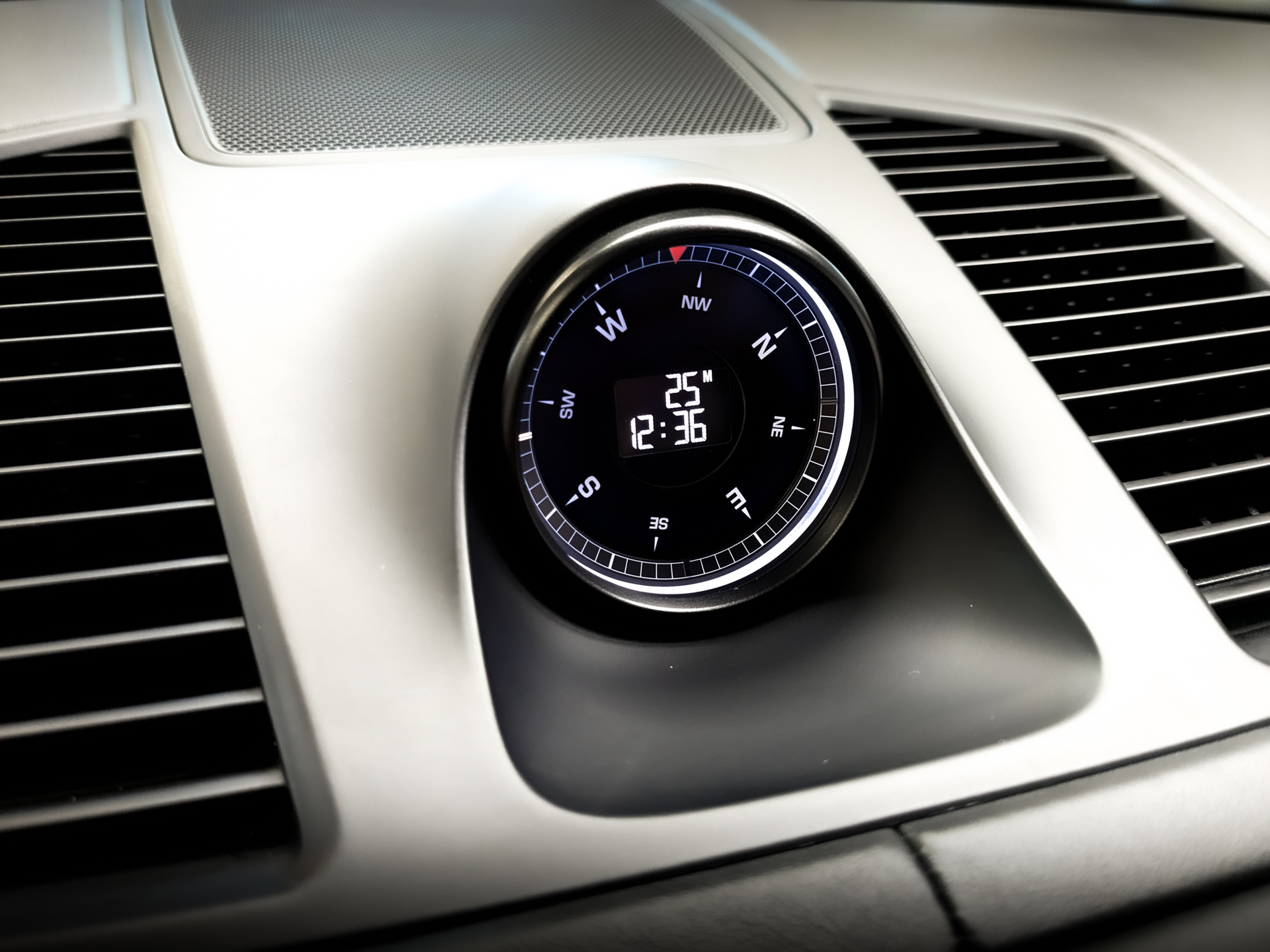PORSCHE Cayenne 3.00 (340 л.с), автомат, 2021, пробег 95 374 км
