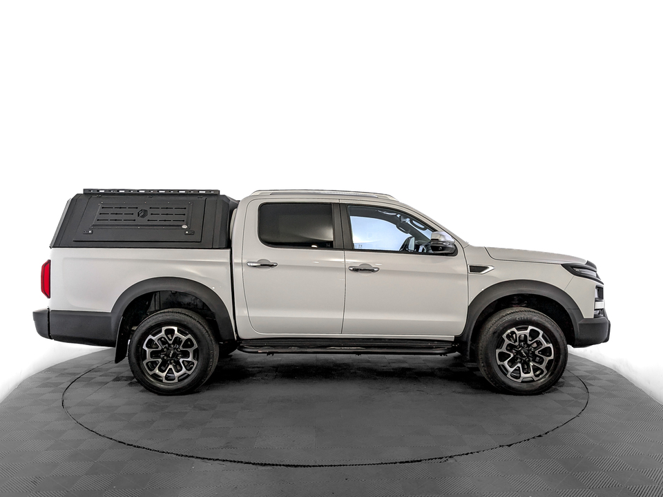 JAC T9