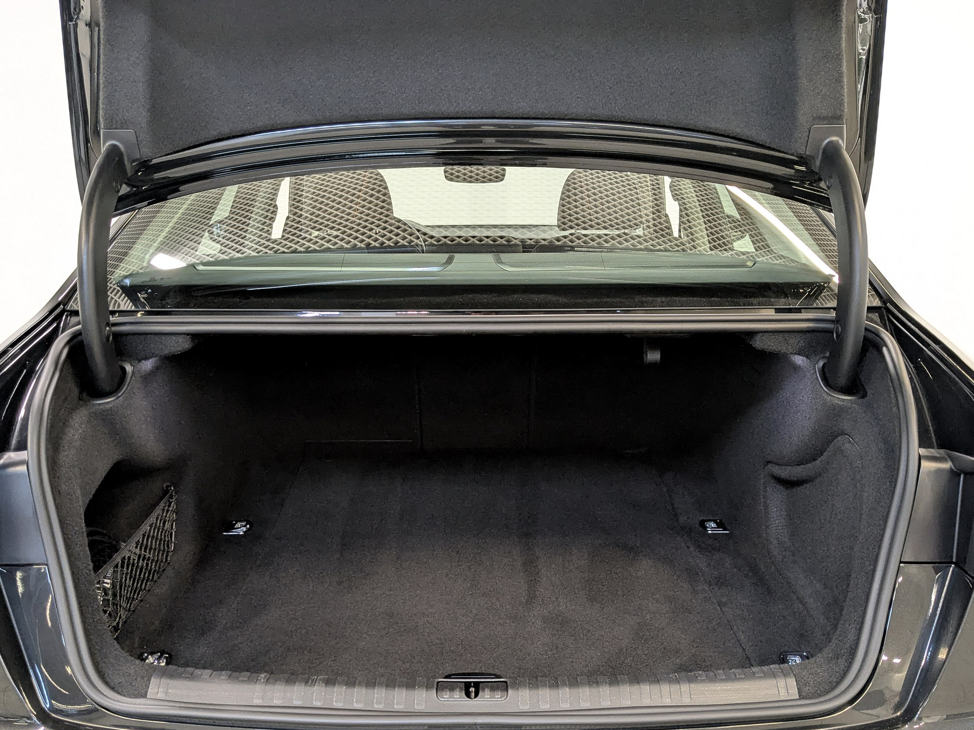 AUDI A6 2.00 (245 л.с), автомат, 2019, пробег 89 838 км