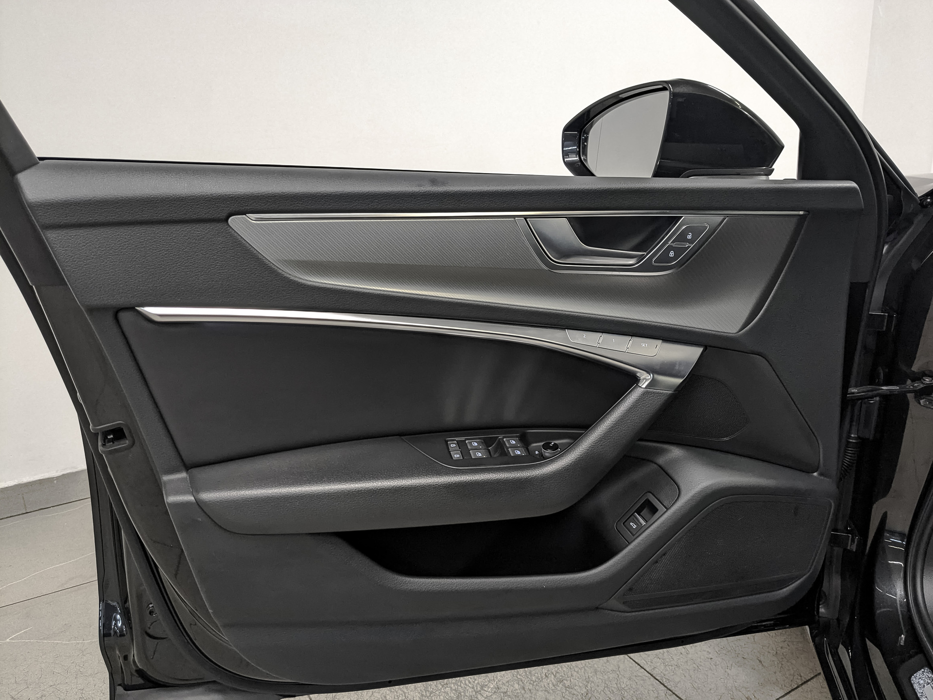 AUDI A6 2.00 (245 л.с), автомат, 2019, пробег 89 838 км
