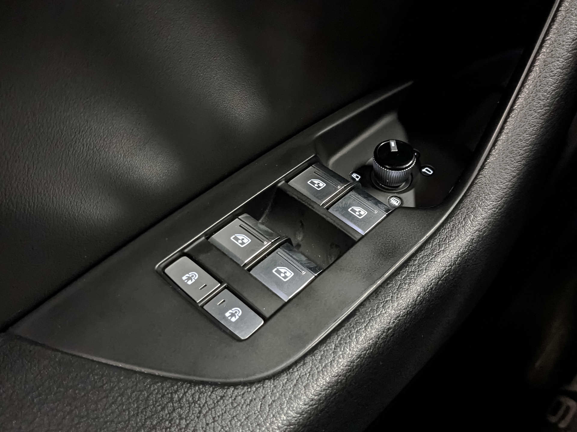 AUDI A6 2.00 (245 л.с), автомат, 2019, пробег 89 838 км