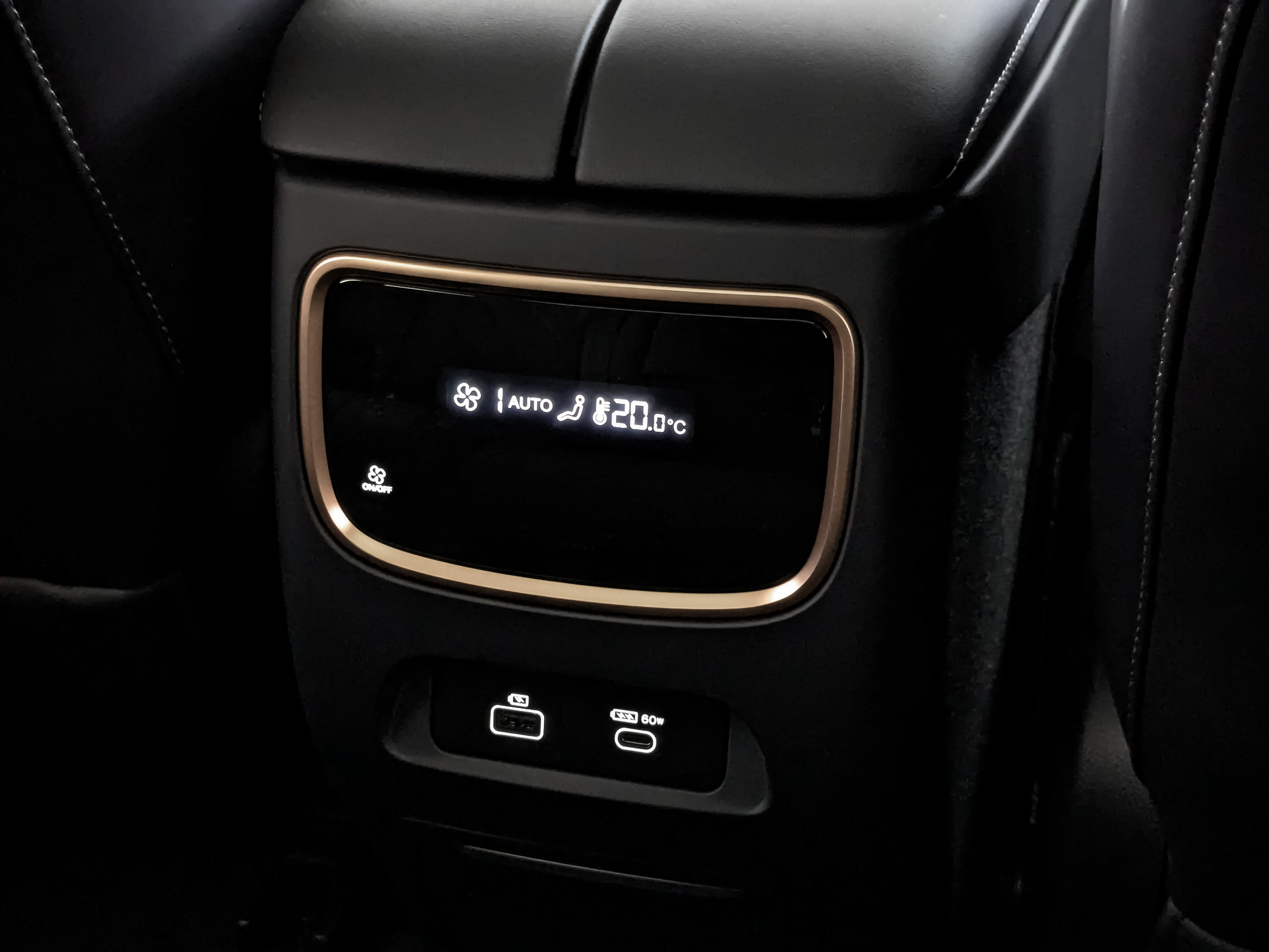 EXEED VX 2.00 (249 л.с), автомат, 2024, пробег 1 км