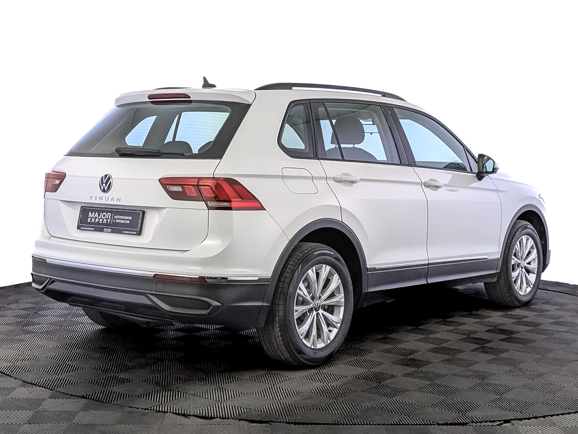 VOLKSWAGEN Tiguan 1.40 (150 л.с), автомат, 2021, пробег 73 888 км
