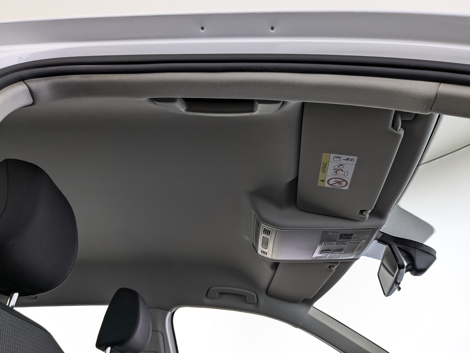 VOLKSWAGEN Tiguan 1.40 (150 л.с), автомат, 2021, пробег 73 888 км