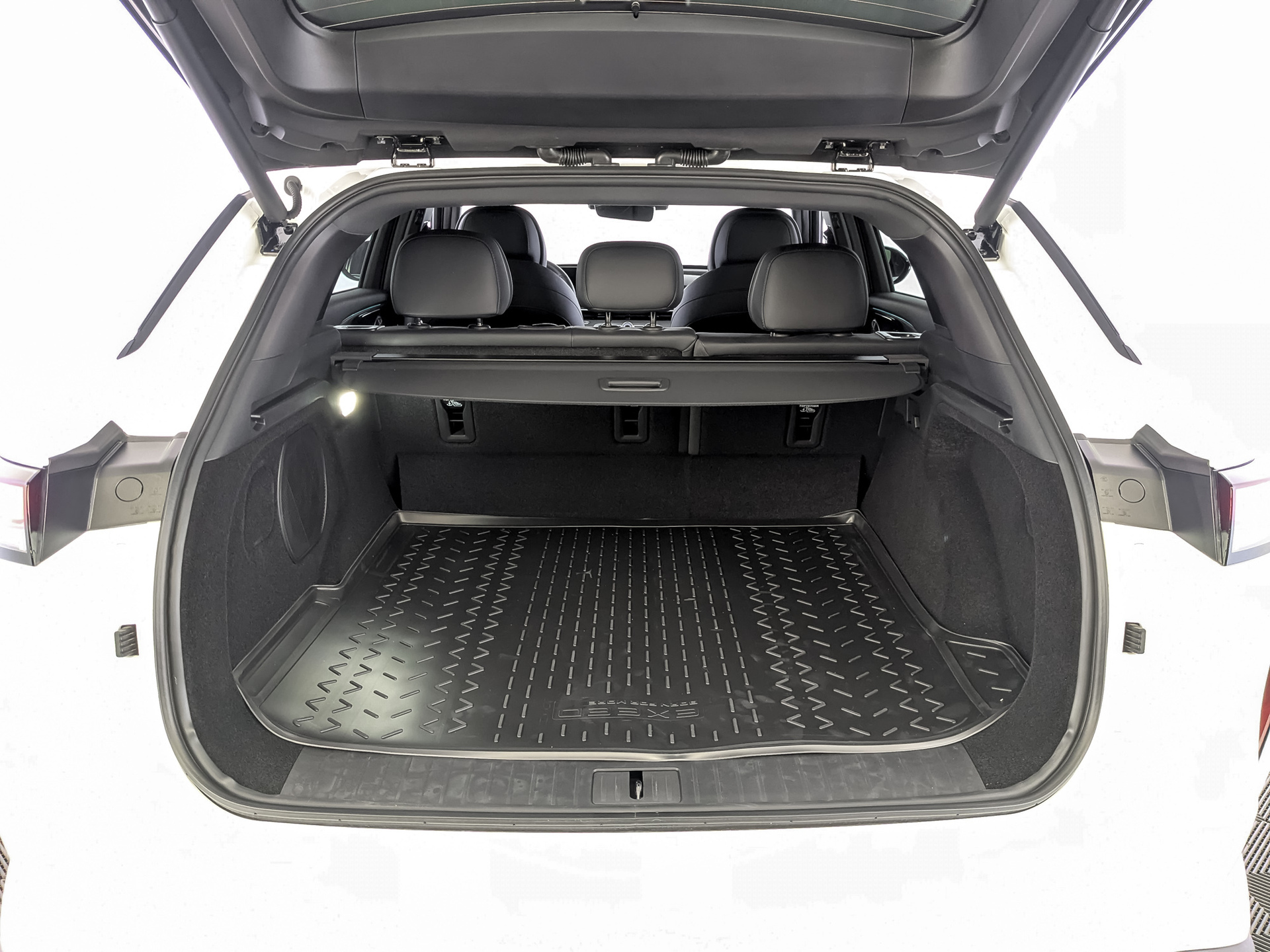 Фото Exeed RX Premium 2.0T/249 8AT 4WD