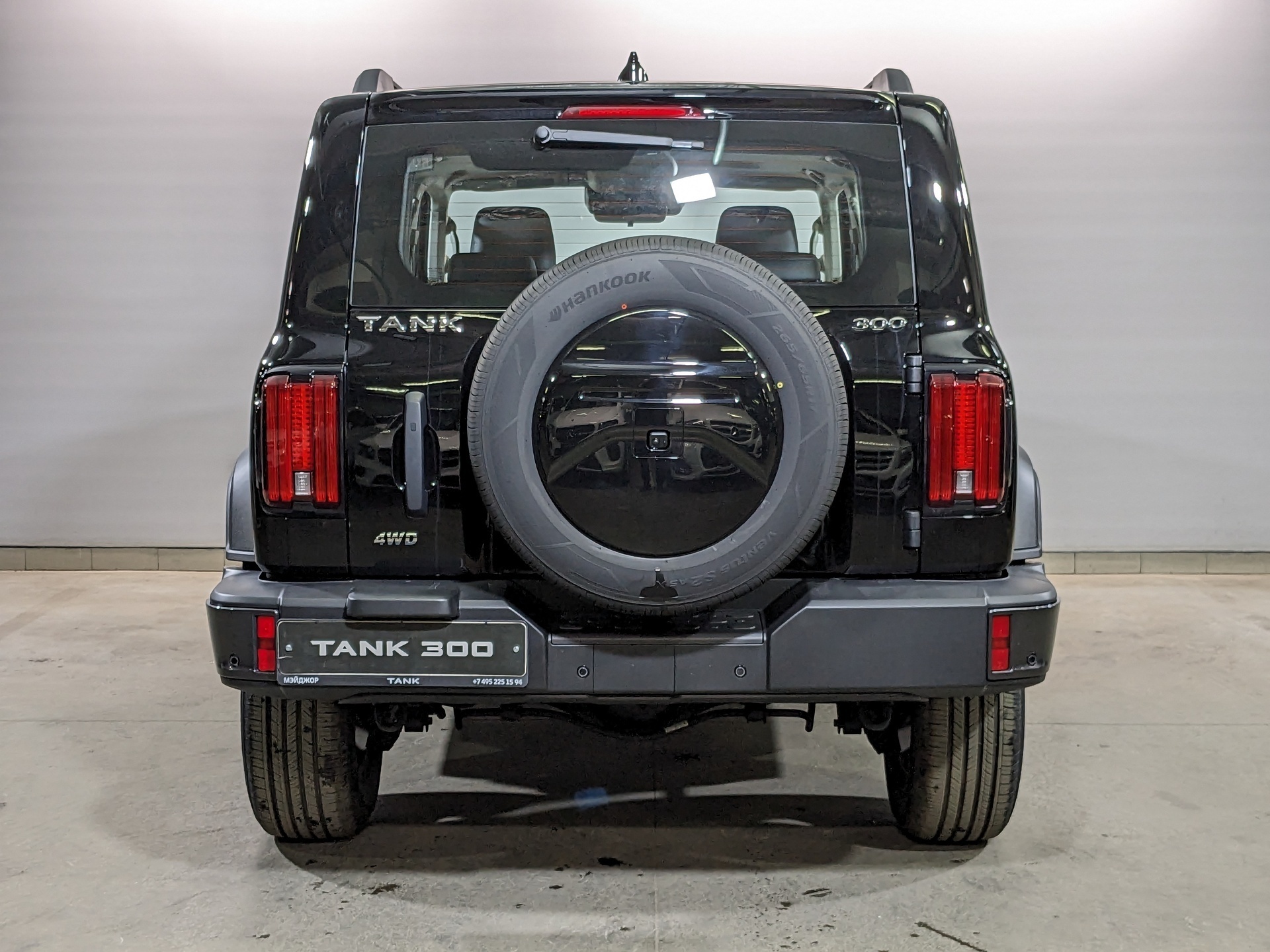 Фото Tank 300 Драйв (Adventure) 2.0T/218 8AT 4WD