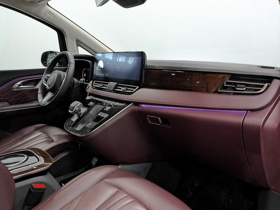 Фото Hongqi HQ9 с пробегом 1 086 км
