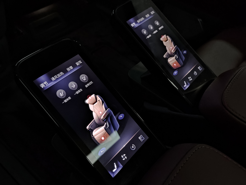 Фото Hongqi HQ9 с пробегом 1 086 км