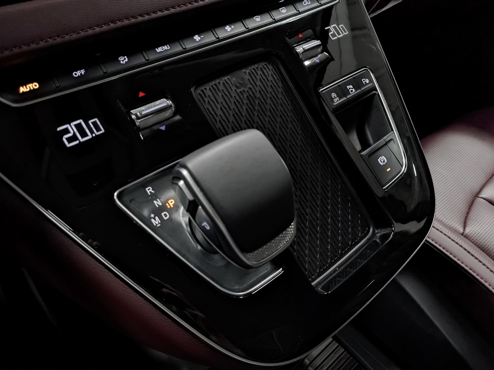 Фото Hongqi HQ9 с пробегом 1 086 км