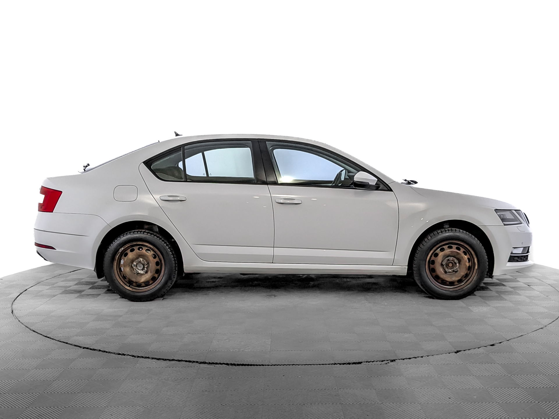 SKODA Octavia 1.60 (110 л.с), автомат, 2020, пробег 118 839 км
