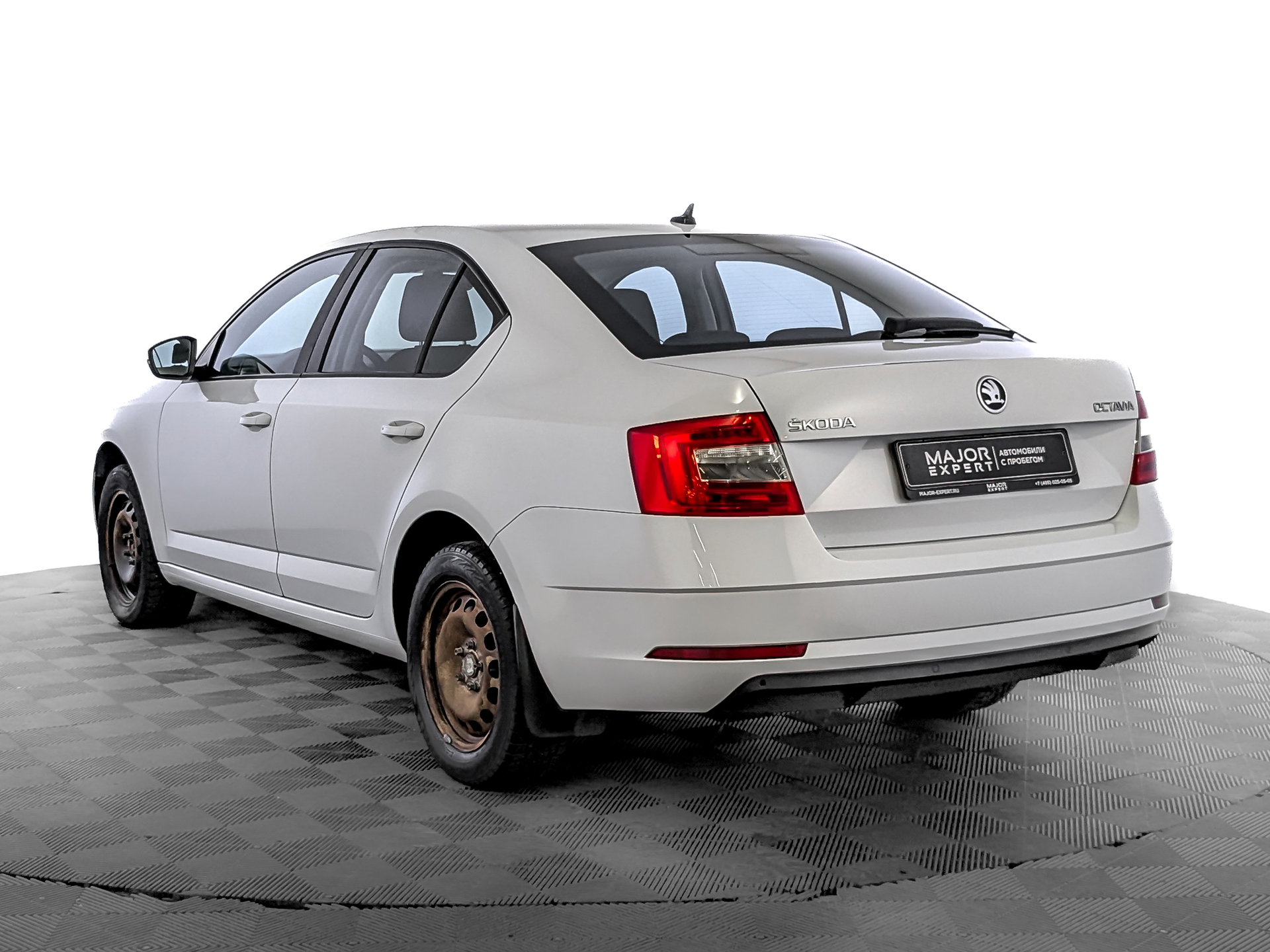 SKODA Octavia 1.60 (110 л.с), автомат, 2020, пробег 118 839 км