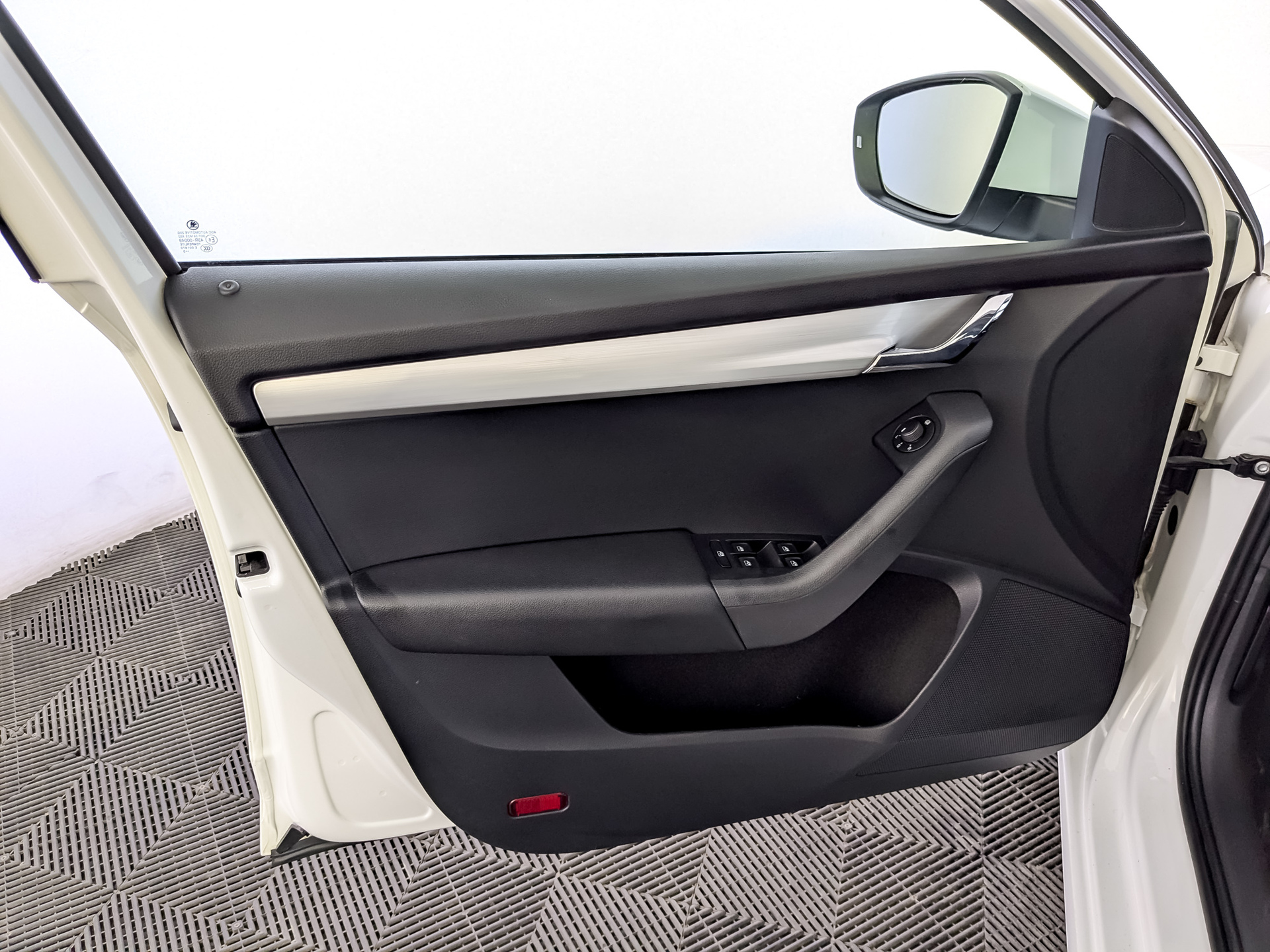 SKODA Octavia 1.60 (110 л.с), автомат, 2020, пробег 118 839 км