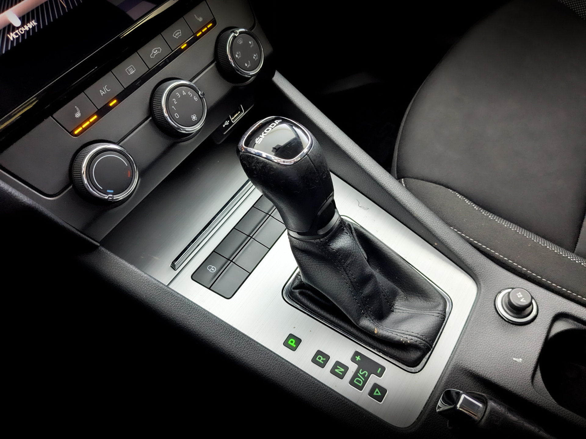 SKODA Octavia 1.60 (110 л.с), автомат, 2020, пробег 118 839 км