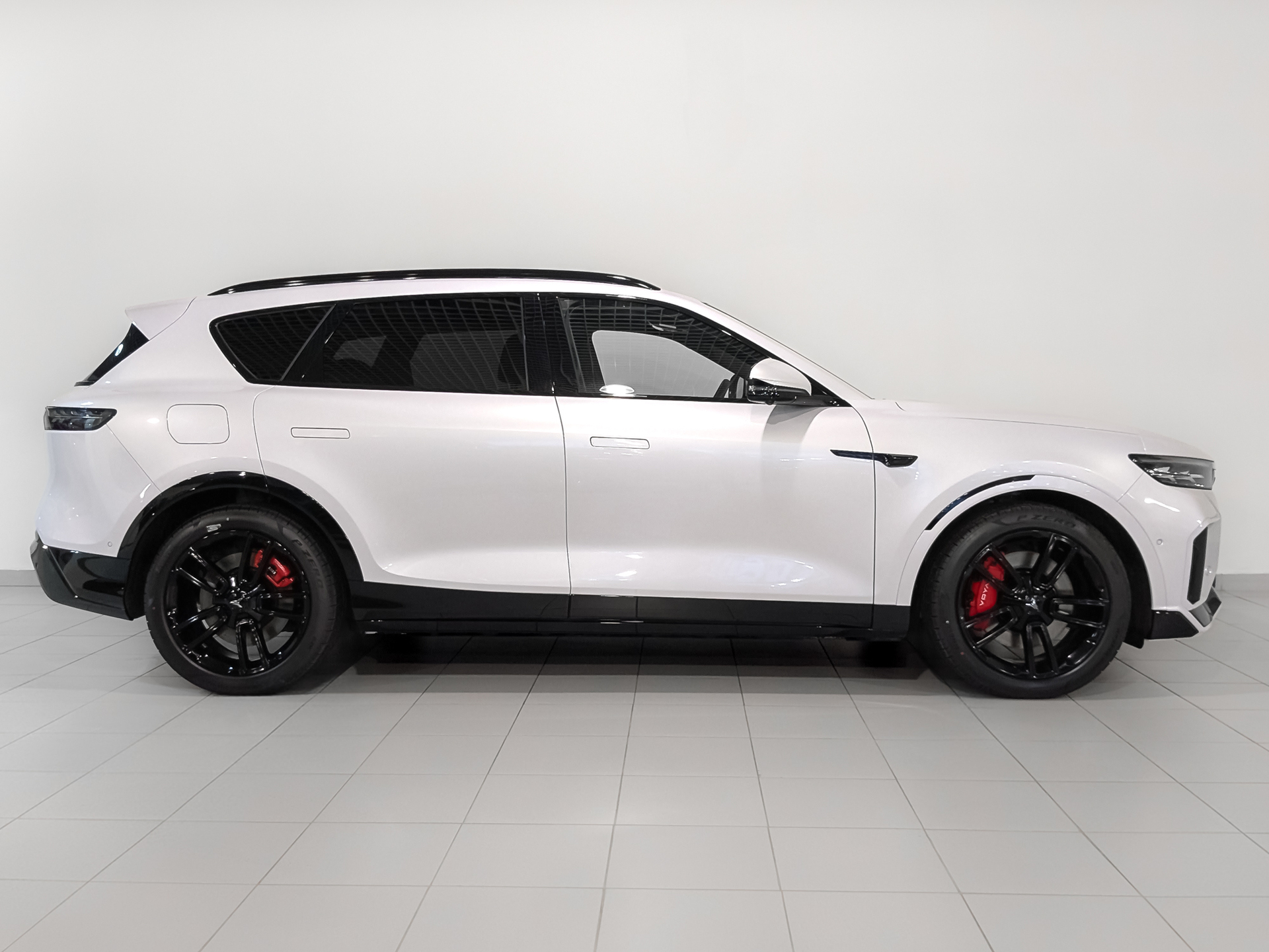 Фото Voyah Free FL EVR SPORT+ 1.5ELH/224 43кВт 4WD