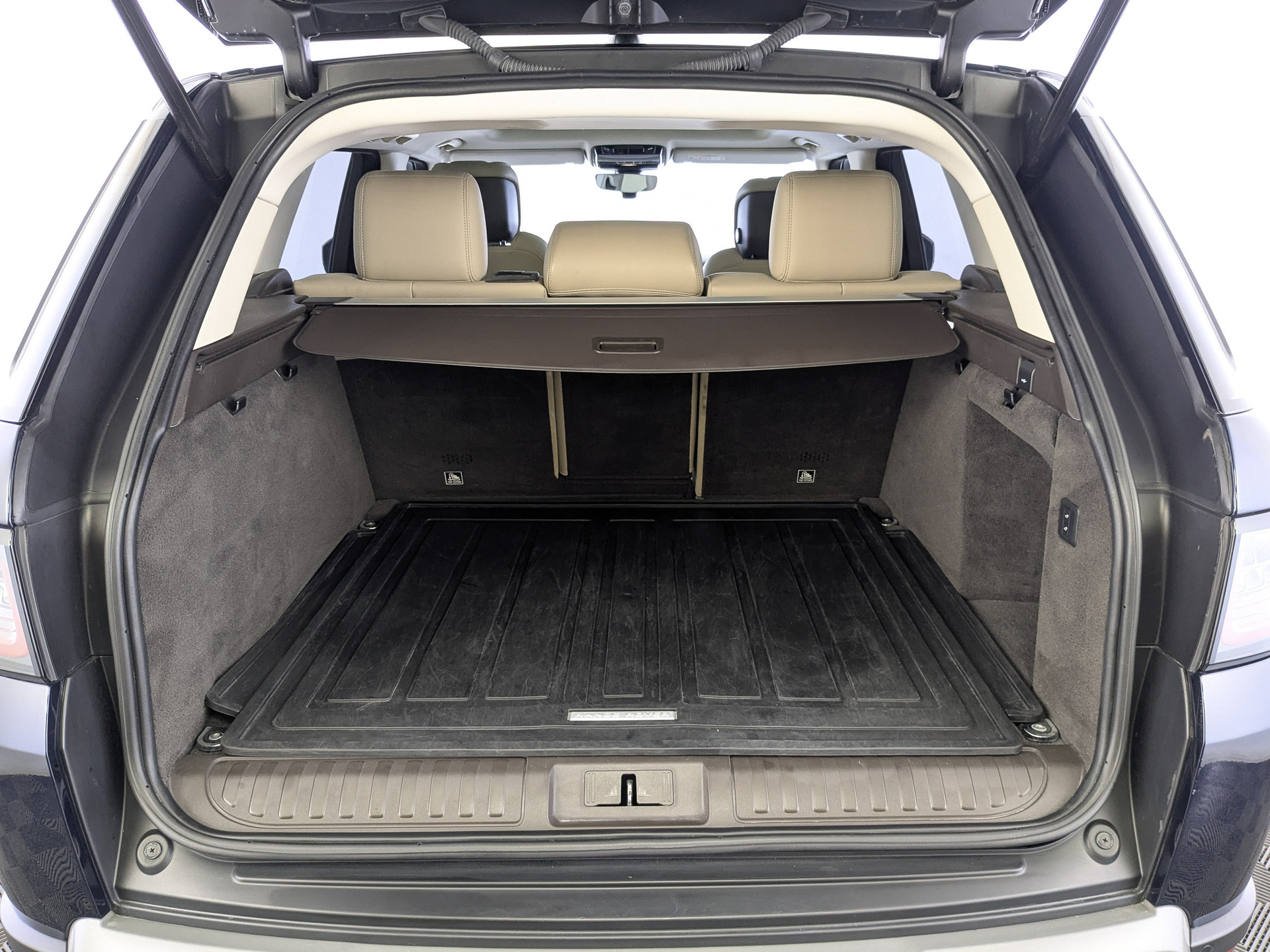 LAND ROVER Range Rover Sport 3.00 (249 л.с), автомат, 2020, пробег 135 976 км