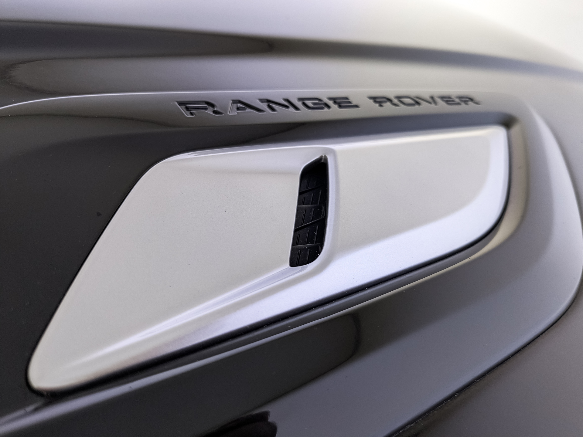 LAND ROVER Range Rover Sport 3.00 (249 л.с), автомат, 2020, пробег 135 976 км
