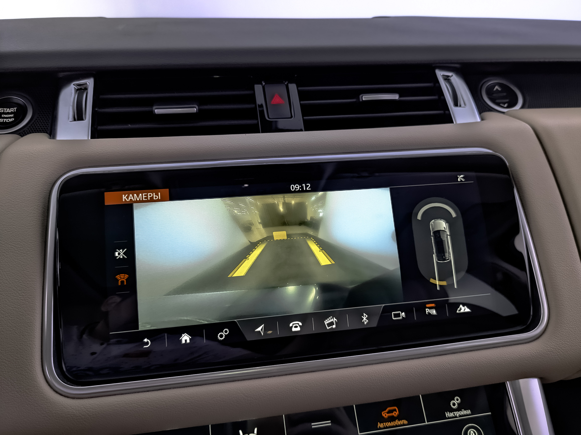 LAND ROVER Range Rover Sport 3.00 (249 л.с), автомат, 2020, пробег 135 976 км