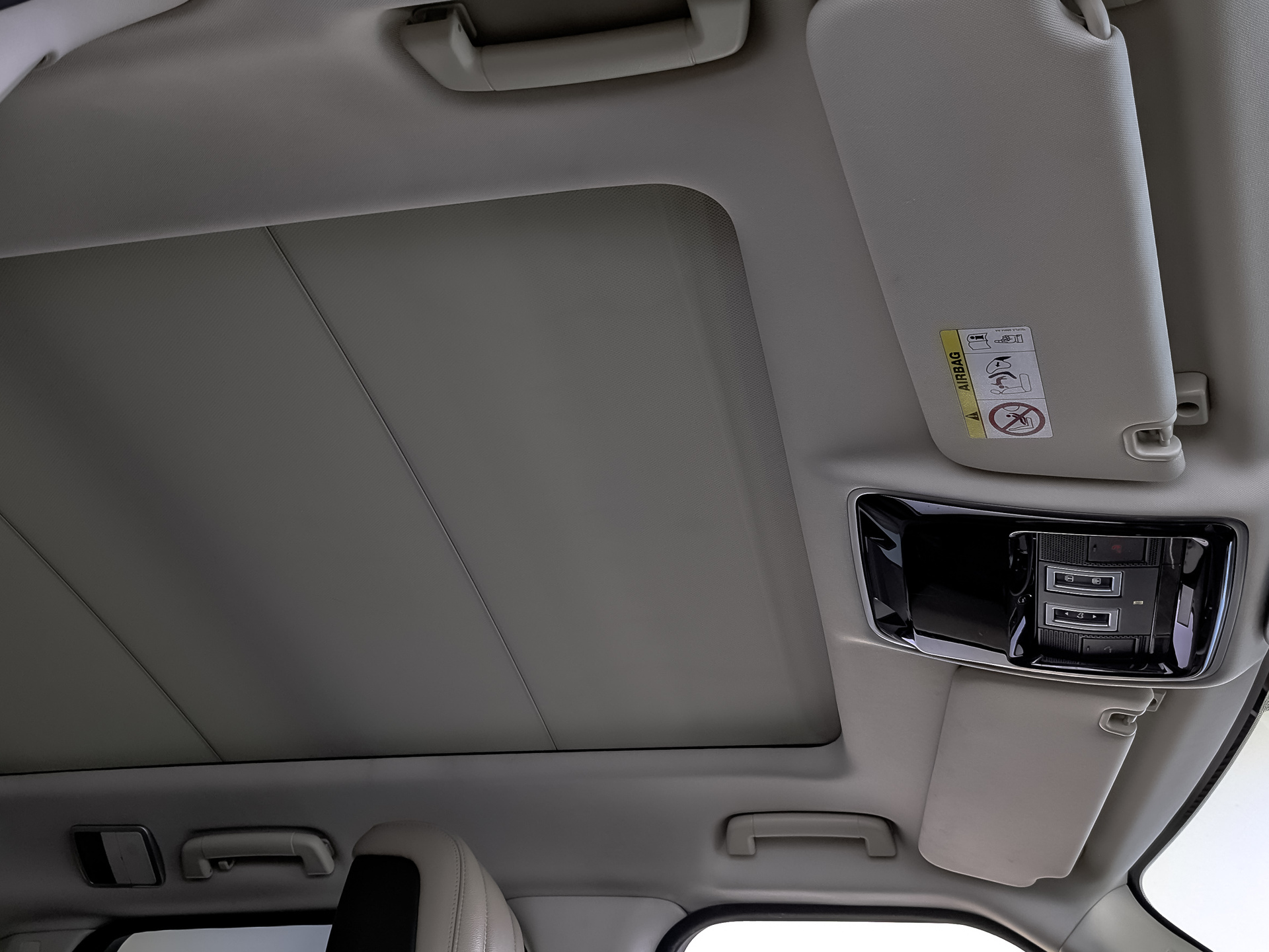 LAND ROVER Range Rover Sport 3.00 (249 л.с), автомат, 2020, пробег 135 976 км