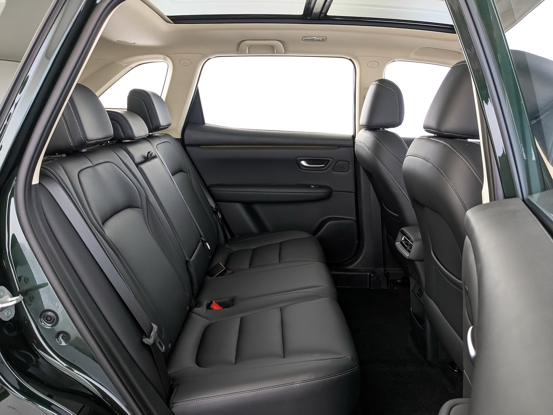 Фото Evolute i-SPACE 5 мест 1.5ELH/159 25кВт 4WD