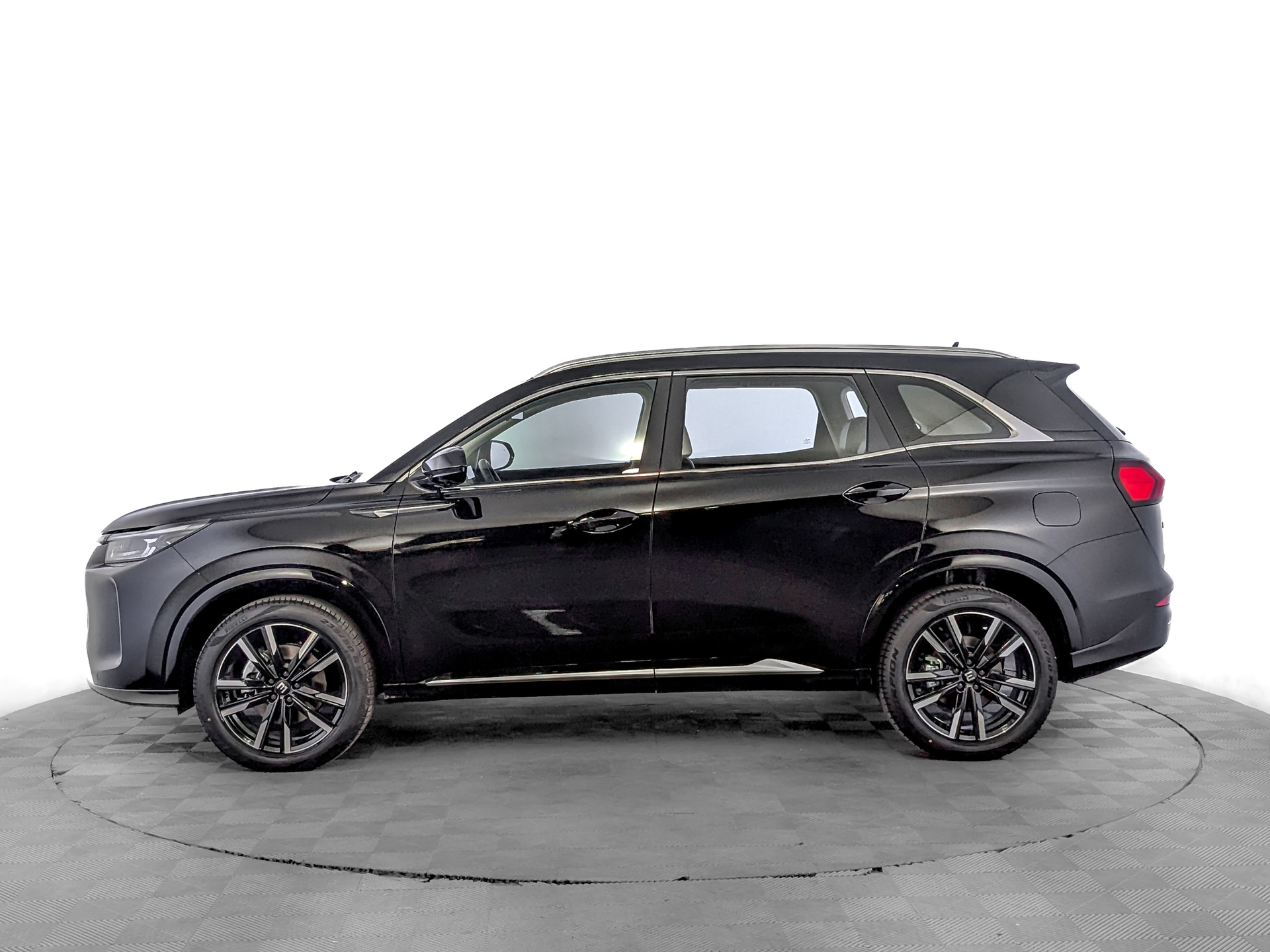 Фото Evolute i-SPACE 5 мест 1.5ELH/159 25кВт 4WD