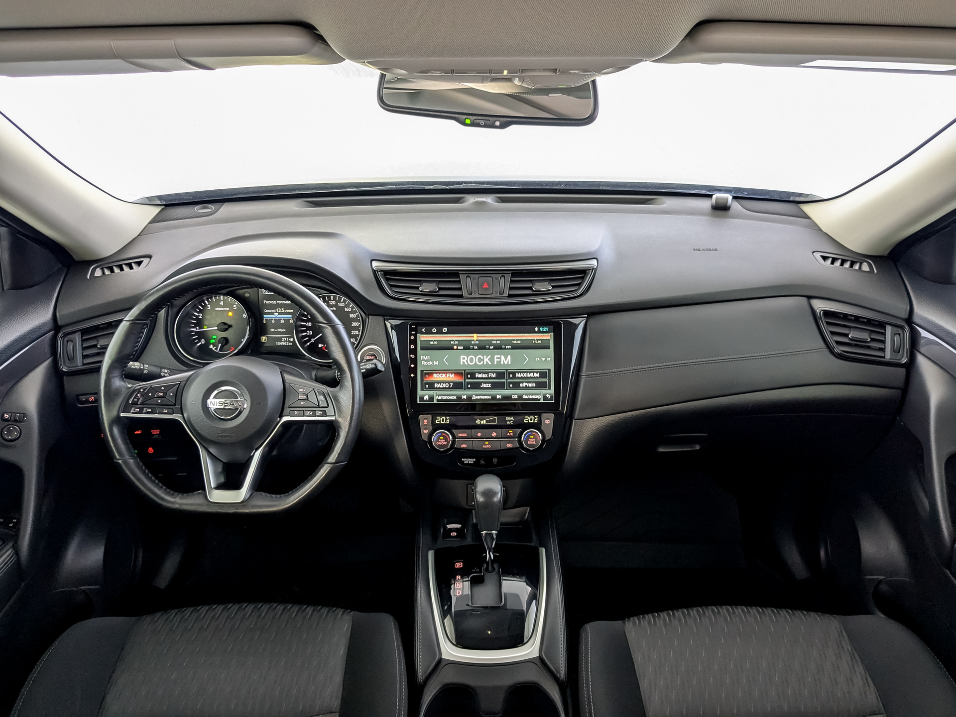 NISSAN X-Trail 2.50 (171 л.с), автомат, 2019, пробег 134 943 км