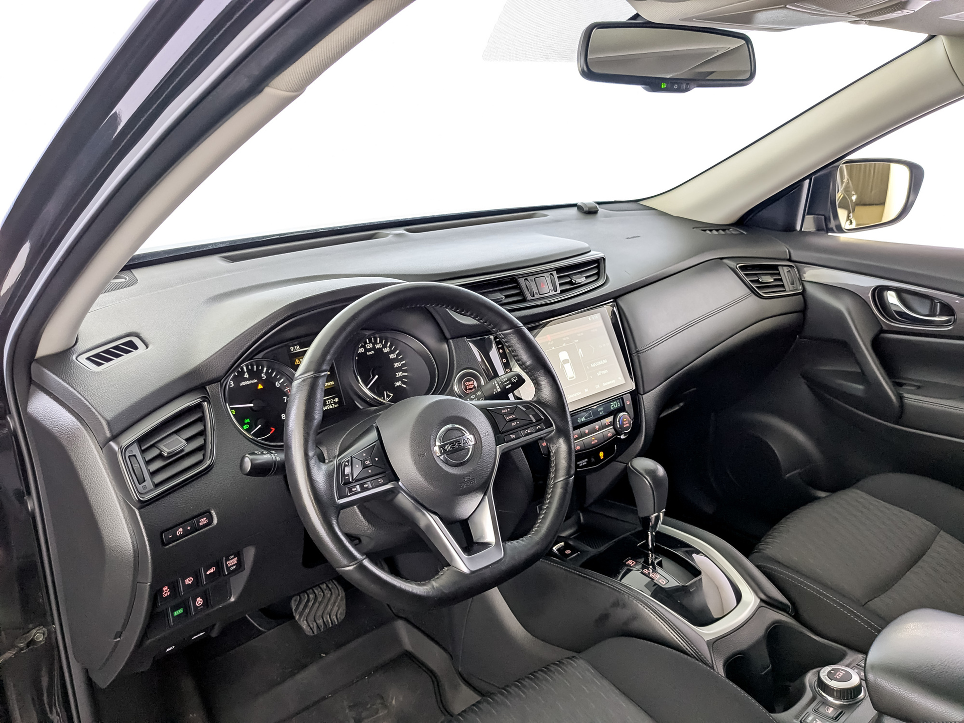 NISSAN X-Trail 2.50 (171 л.с), автомат, 2019, пробег 134 943 км