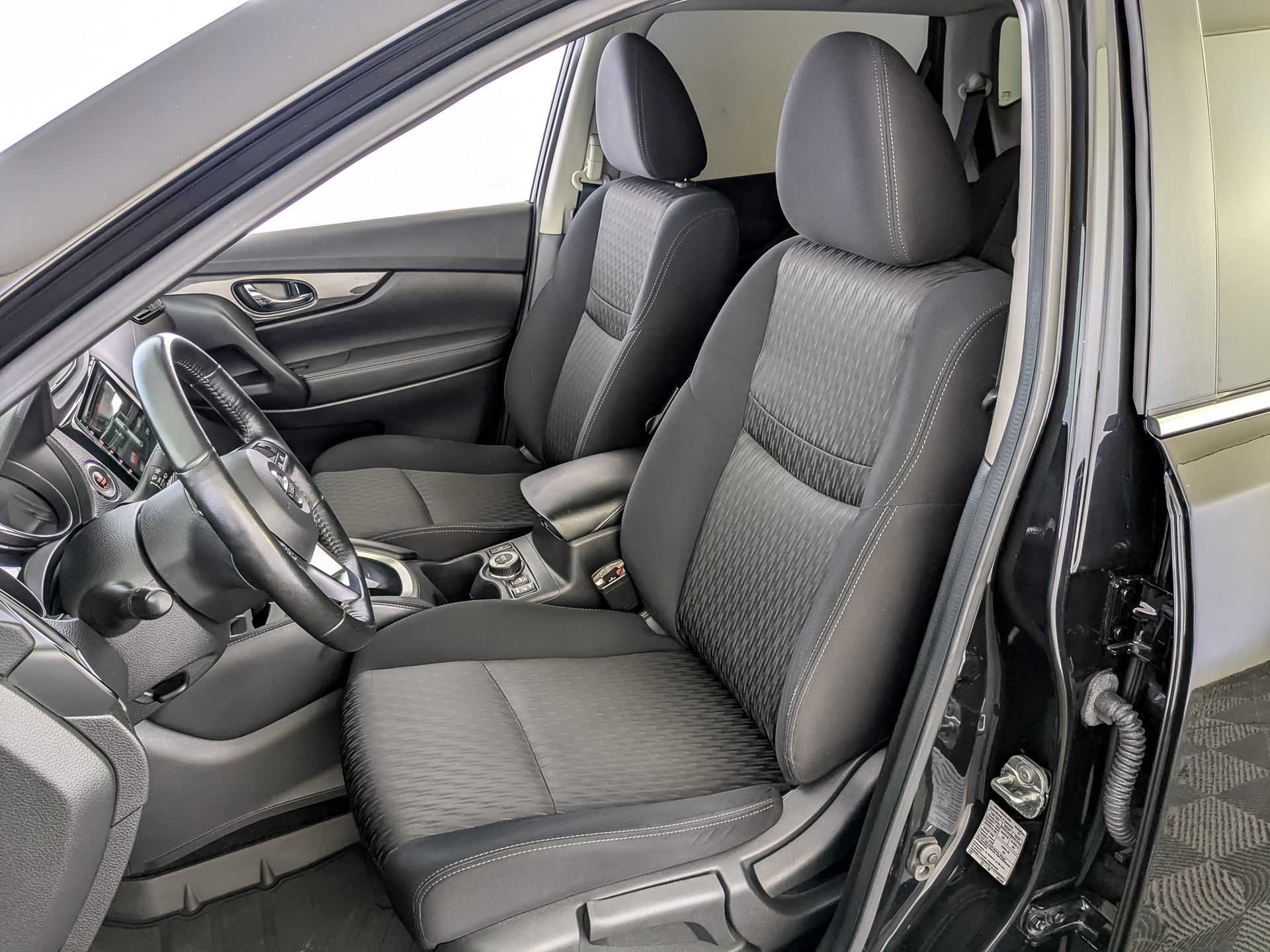 NISSAN X-Trail 2.50 (171 л.с), автомат, 2019, пробег 134 943 км