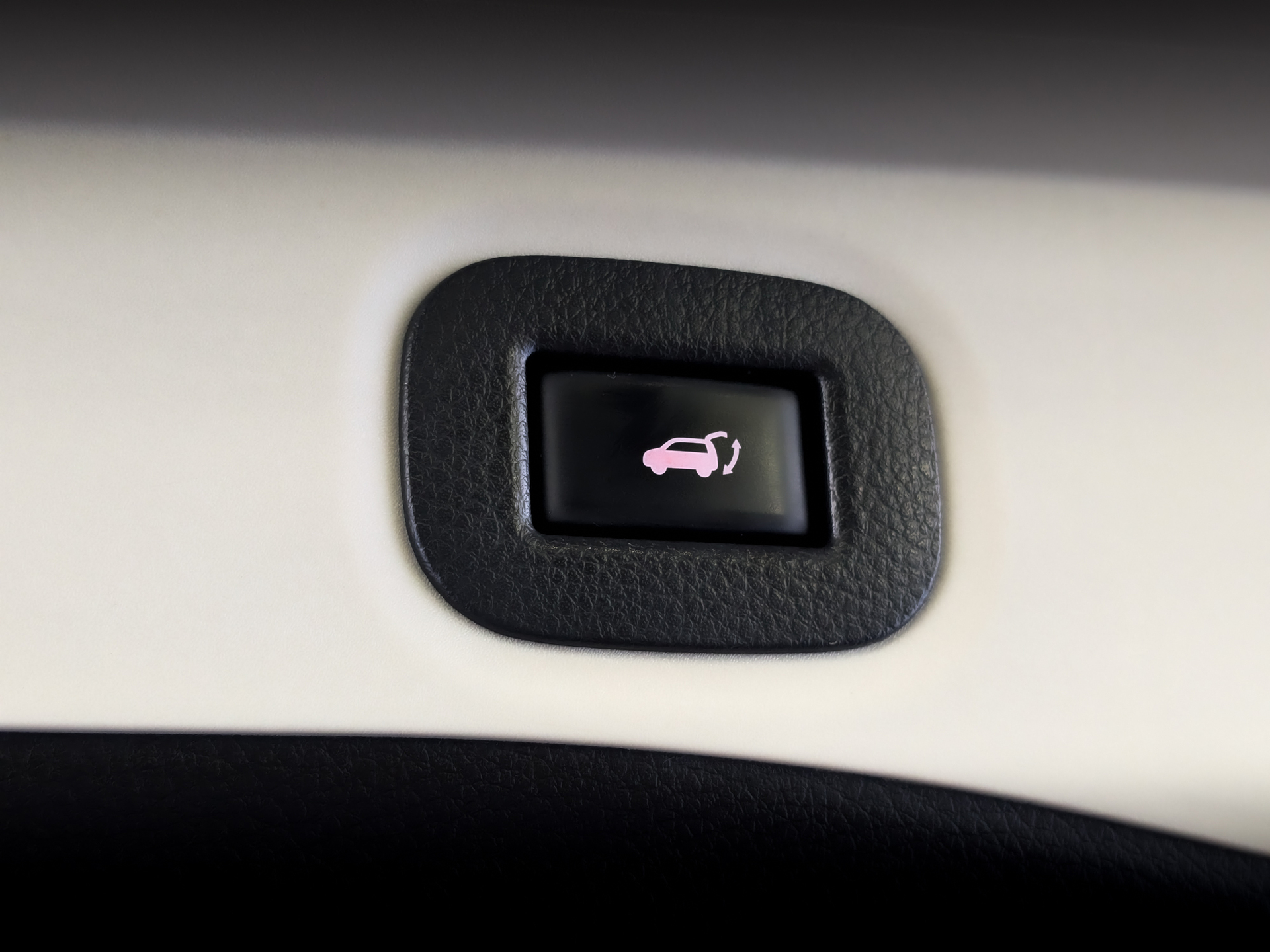 NISSAN X-Trail 2.50 (171 л.с), автомат, 2019, пробег 134 943 км
