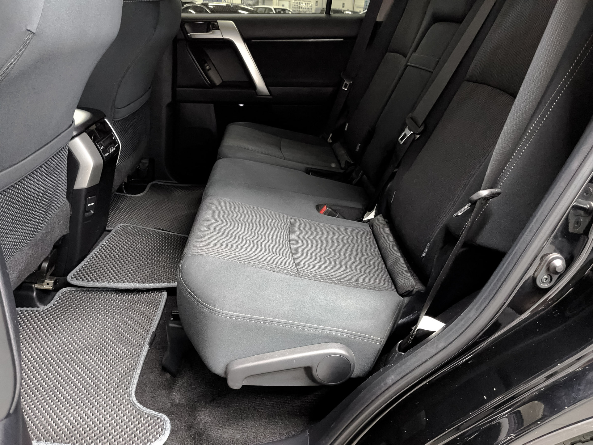 TOYOTA Land Cruiser Prado 4.00 (249 л.с), автомат, 2021, пробег 108 602 км