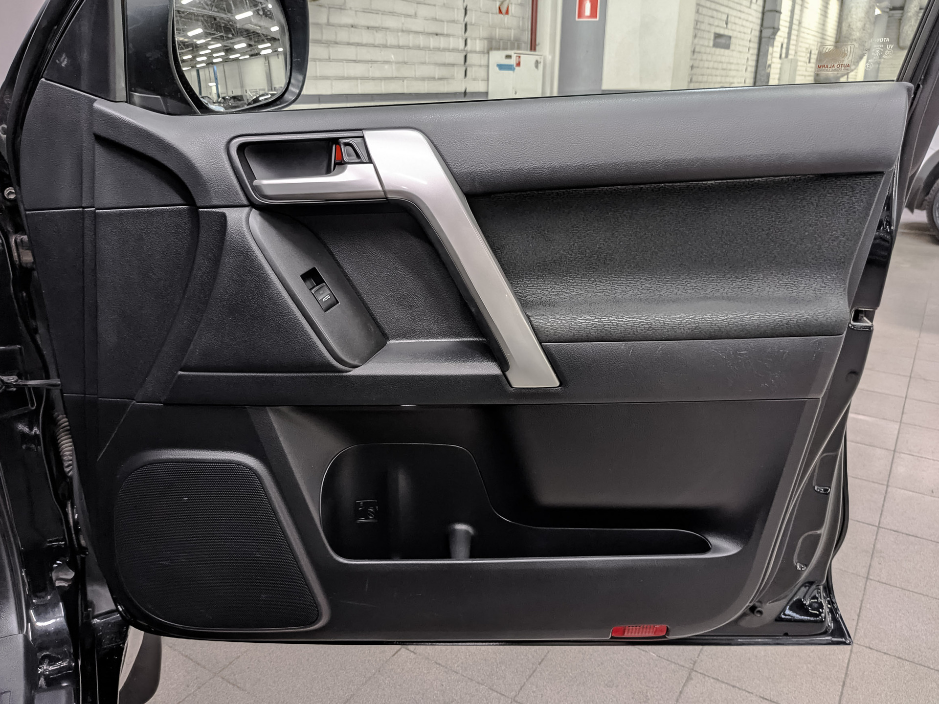 TOYOTA Land Cruiser Prado 4.00 (249 л.с), автомат, 2021, пробег 108 602 км