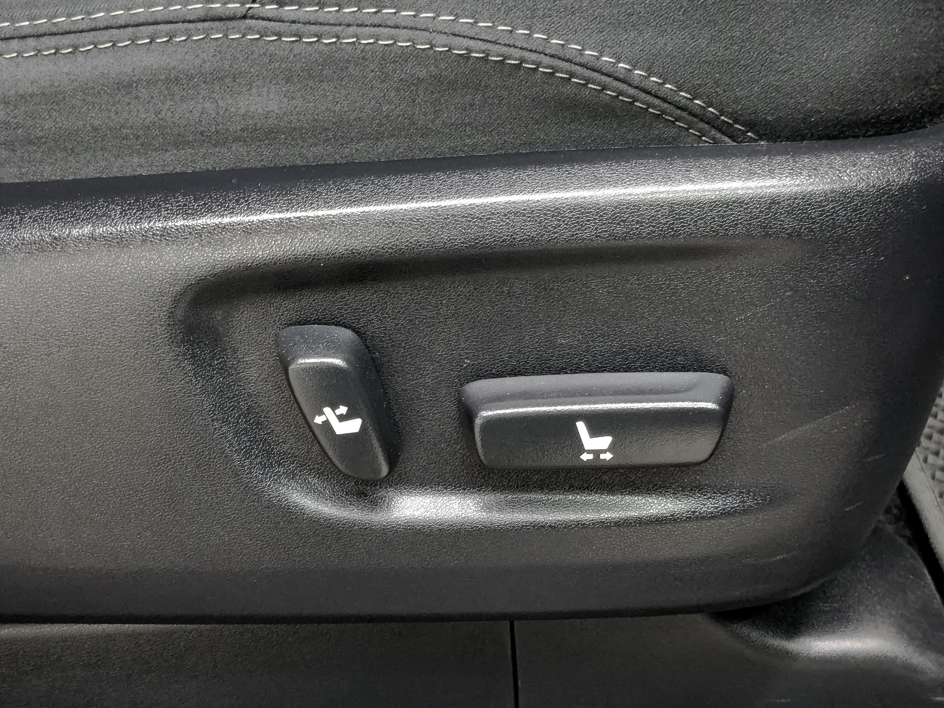 TOYOTA Land Cruiser Prado 4.00 (249 л.с), автомат, 2021, пробег 108 602 км